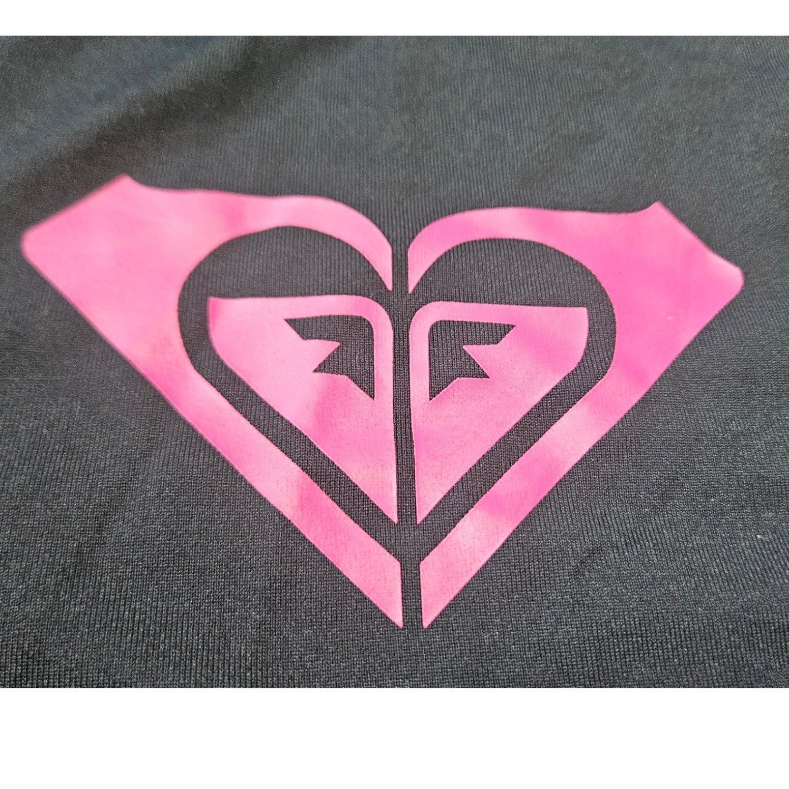 Roxy Womens Black Short Sleeve Rash Guard Swim Shirt Pink Heart Logo S/M Beach