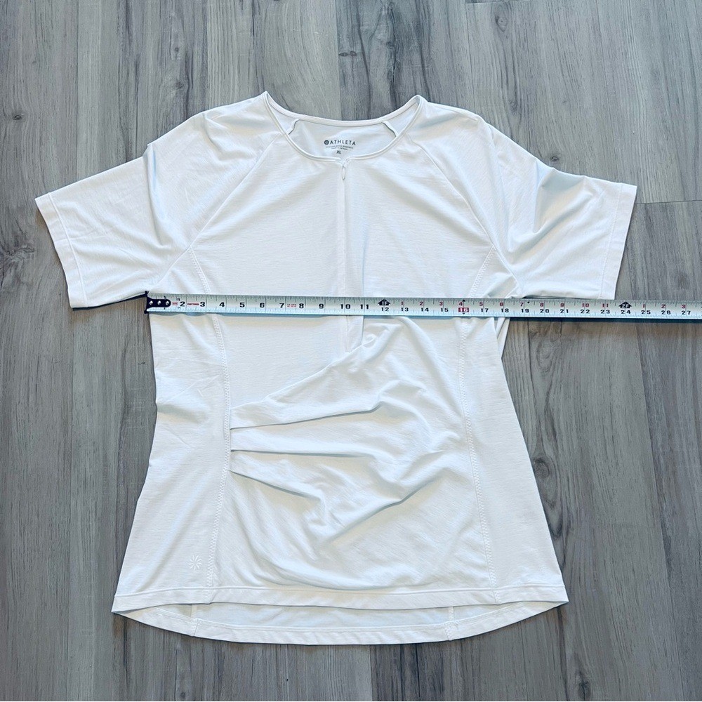 Athleta Pacifica White short sleeve rashguard zip center hidden pocket NWOT XL