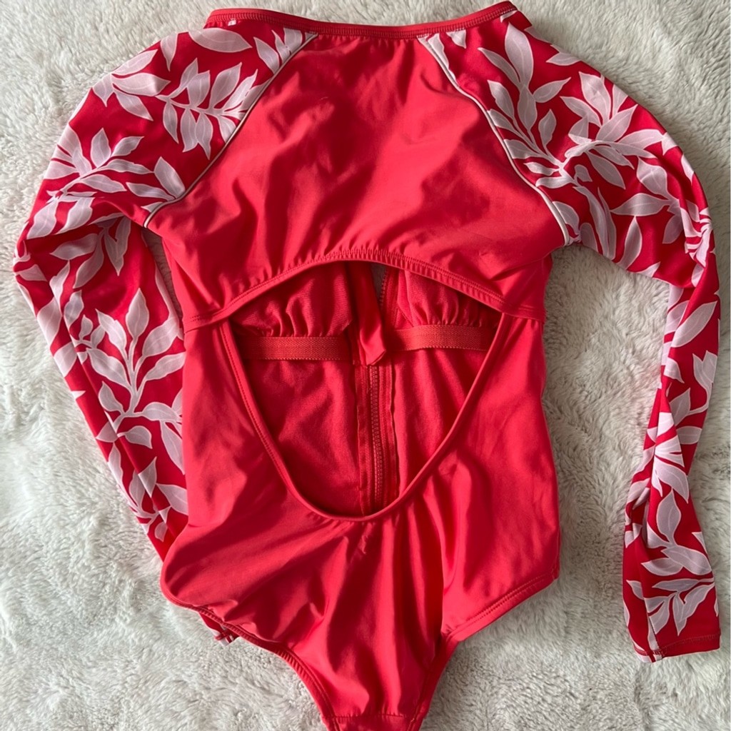 Long sleeve zip front one piece bathing suit Size S