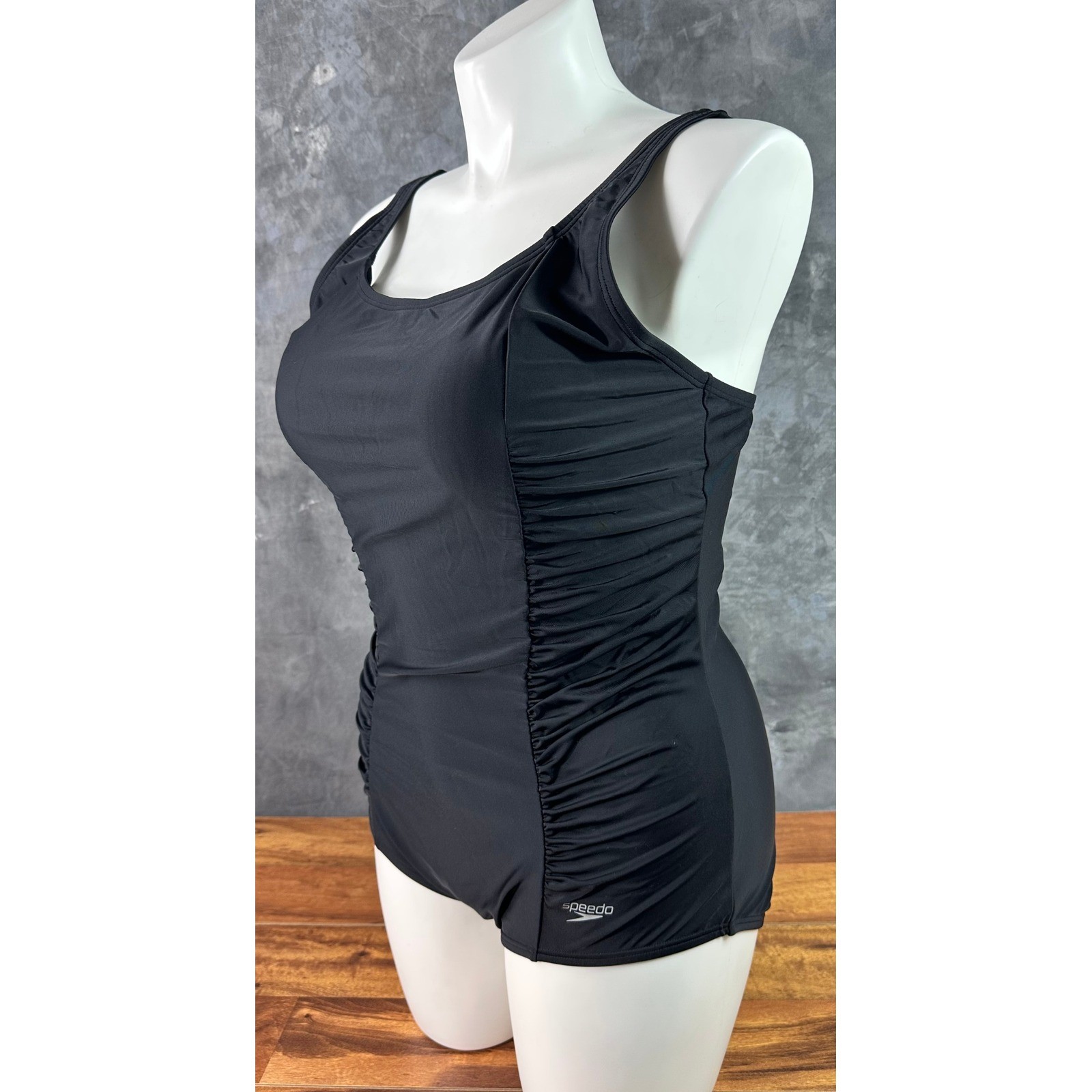 Speedo Women’s Style # 7722256 Black Ruched 1 Pc Swimsuit sz XXL (16257) NEW