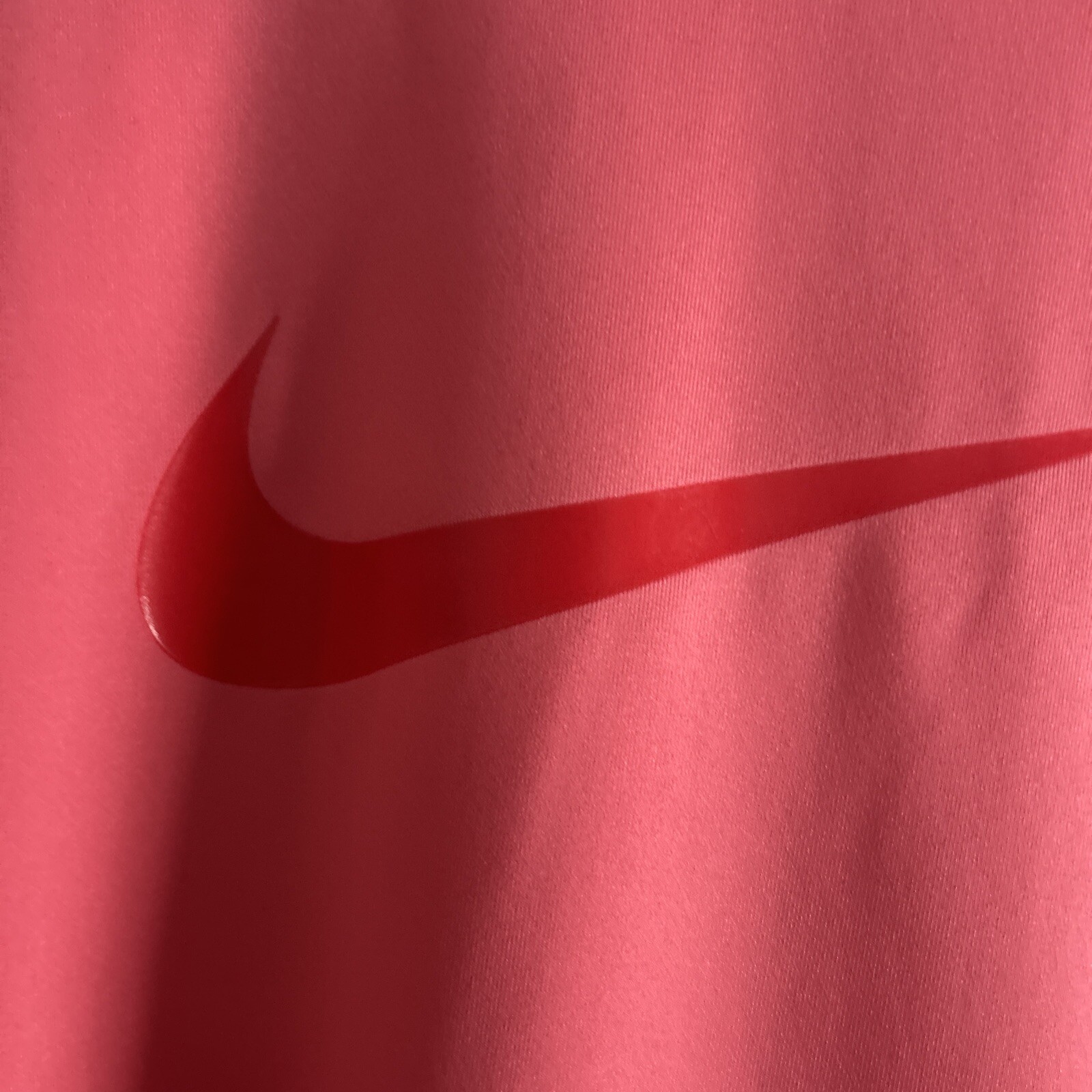 NWT Nike Swim Women’s Long Sleeve Hydro Rash Guard SMALL NESSA421-683 $56 Coral