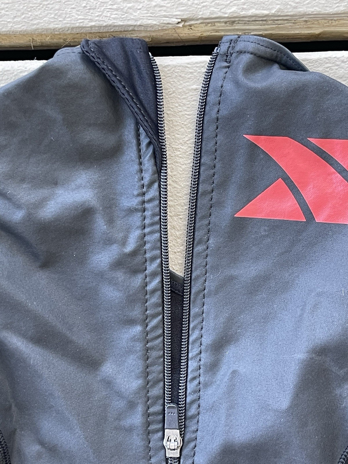 Xterra V 0.02 Women’s Black Sleeveless Wetsuit Medium.