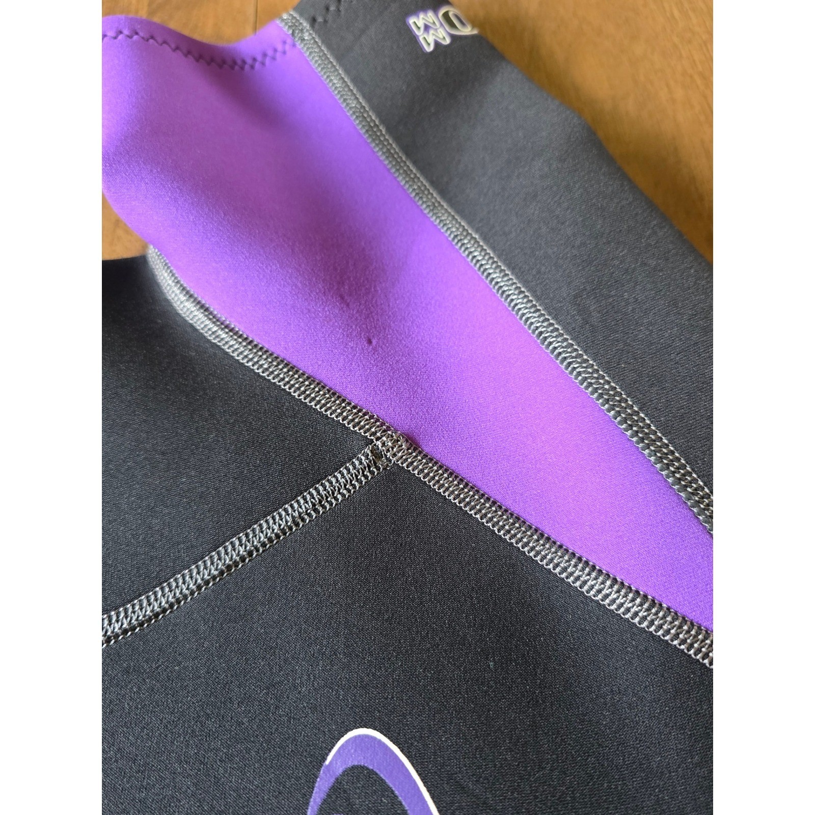 NeoSport Womens Shorty Wetsuit Sz 8 Black Purple 2mm Neoprene Scuba Surf Snorkel