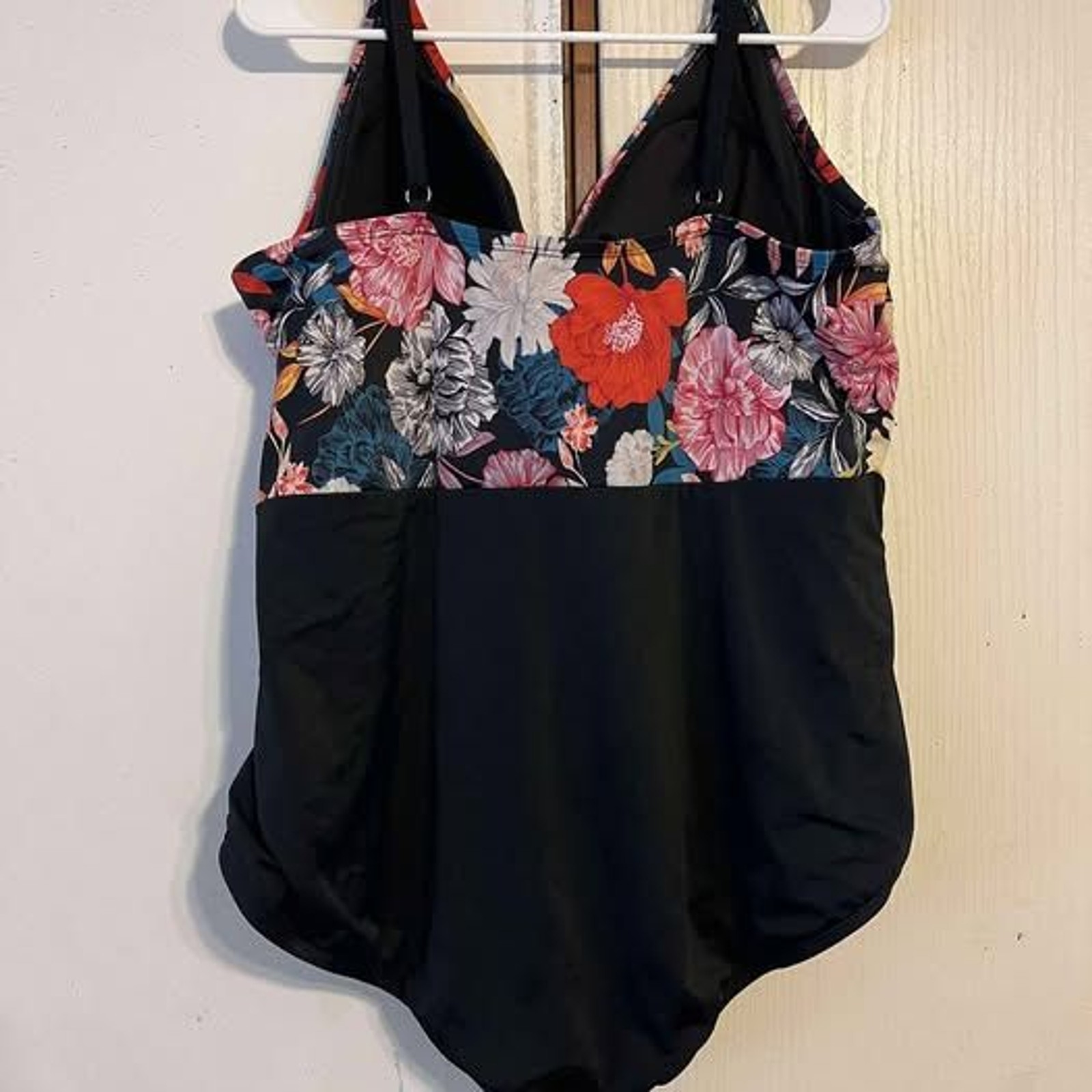 Time And Tru Womens 3x Black & Floral Bathing Suit