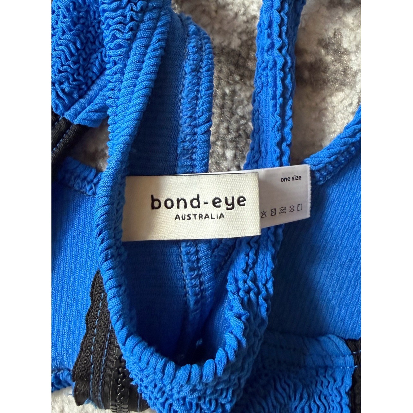 Bond-Eye Cobalt / Black Splice Top