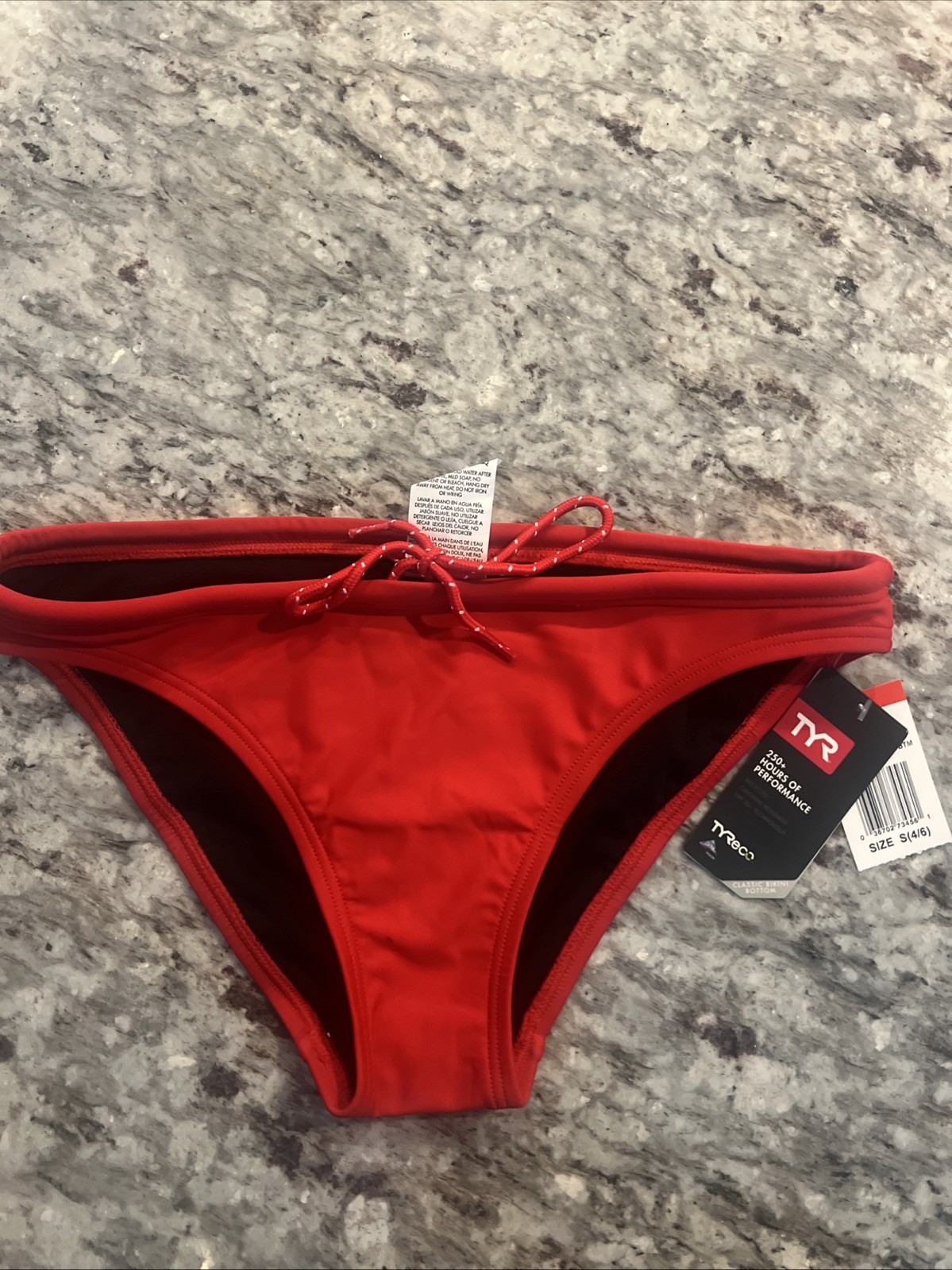 TYR ECO Women’s classic red Lifeguard Bikini swimsuit Bottom Size Small 4/6- NEW
