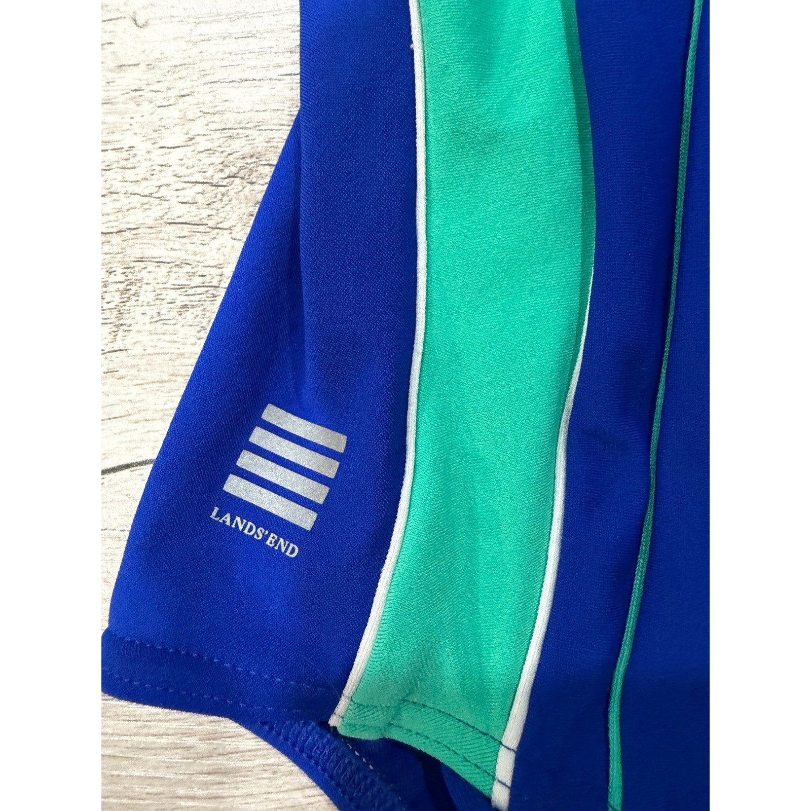 Lands’ End Scoop Neck Tugless Sport One Piece Swimsuit Size 8 DD Blue Aqua