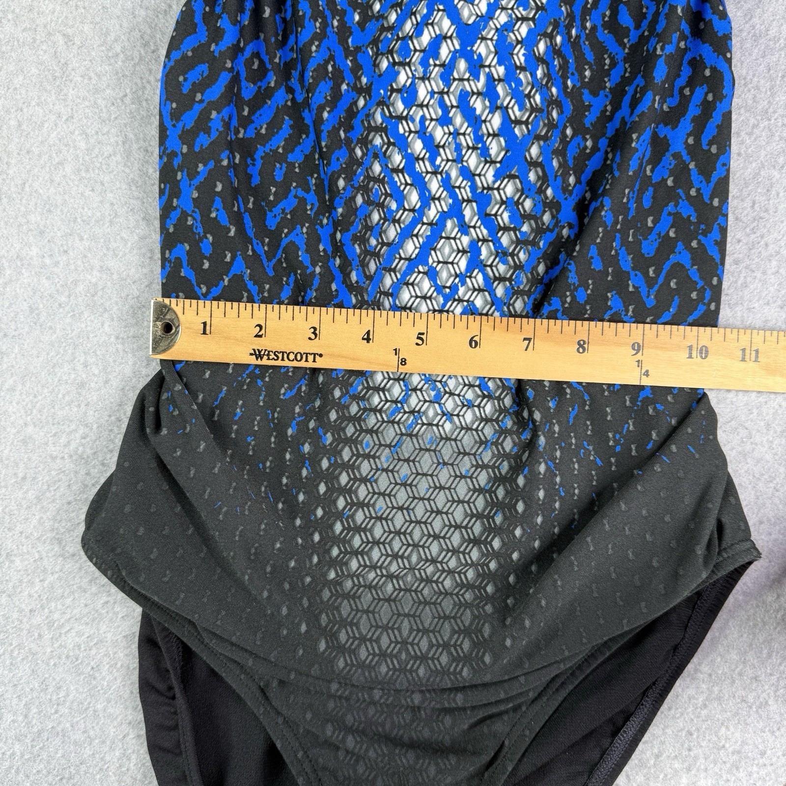 TYR Women’s Medium 34 Odyssey Diamondfit Swimsuit Blue Geometric