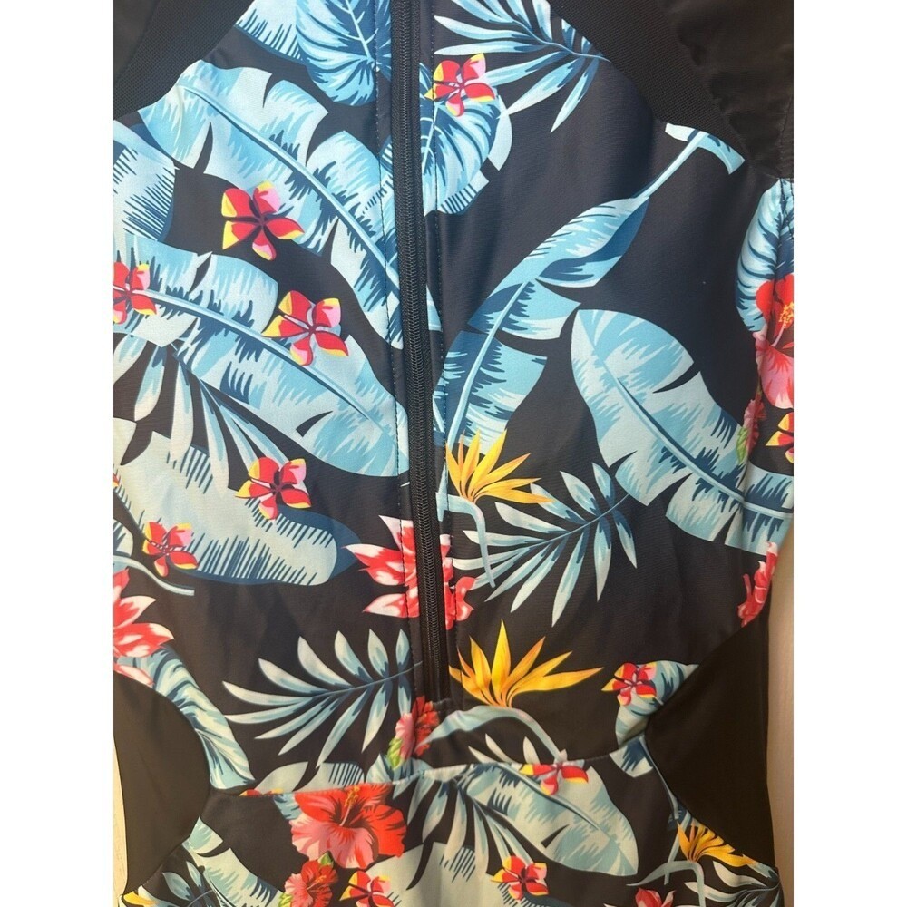 Shein Women’s Floral Wetsuit Swim 1 Piece Size Small