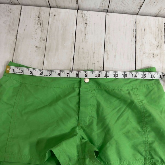 IOS Women’s Green Board Shorts Size 32-inch Waist