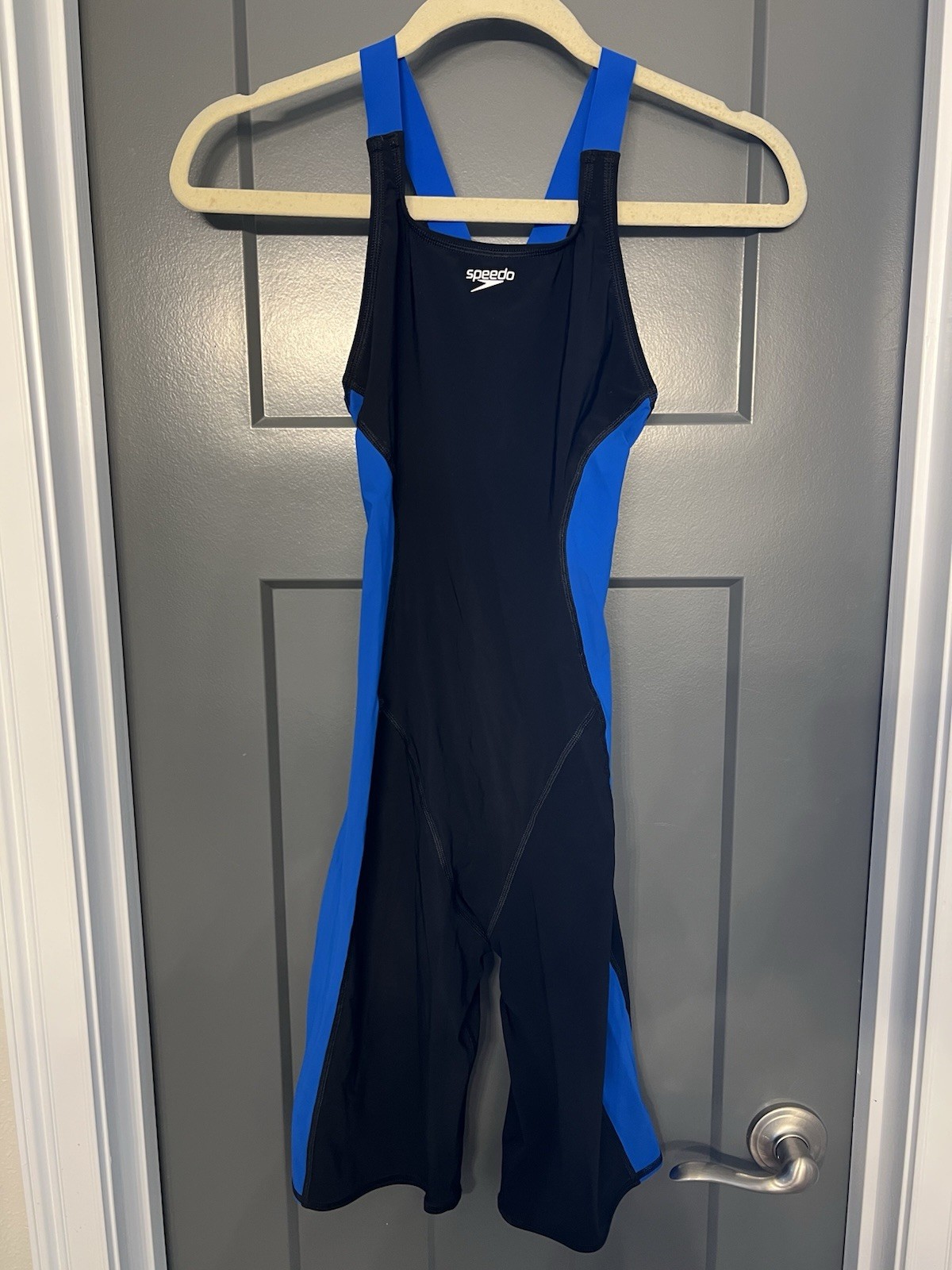 Speedo Women’s Black and Blue Swimwear Powerplus Adult Kneeskin 6/32