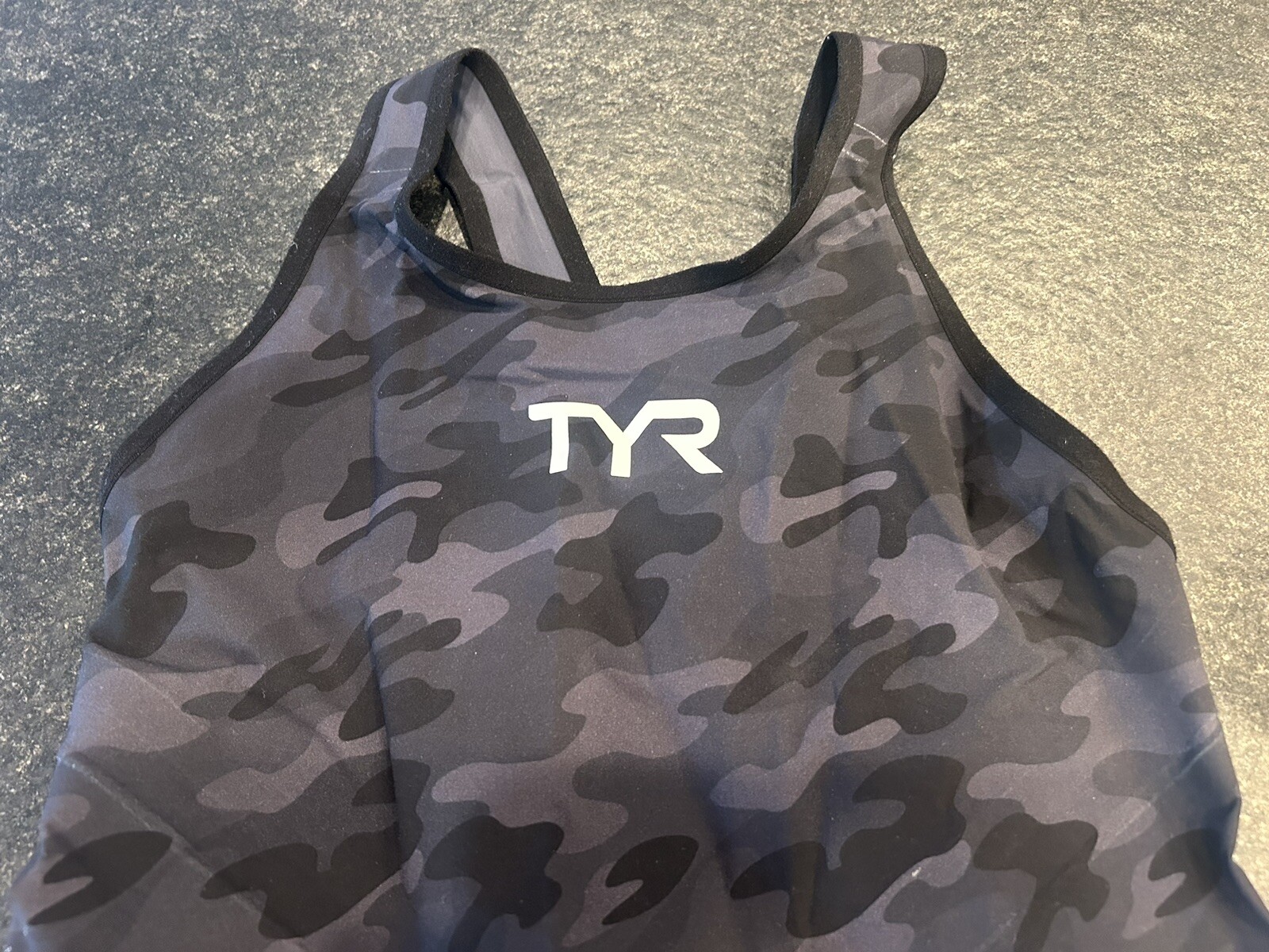 VENZO closed back tech Competition Swim Suit women Bk camo size 26 – Great Cond