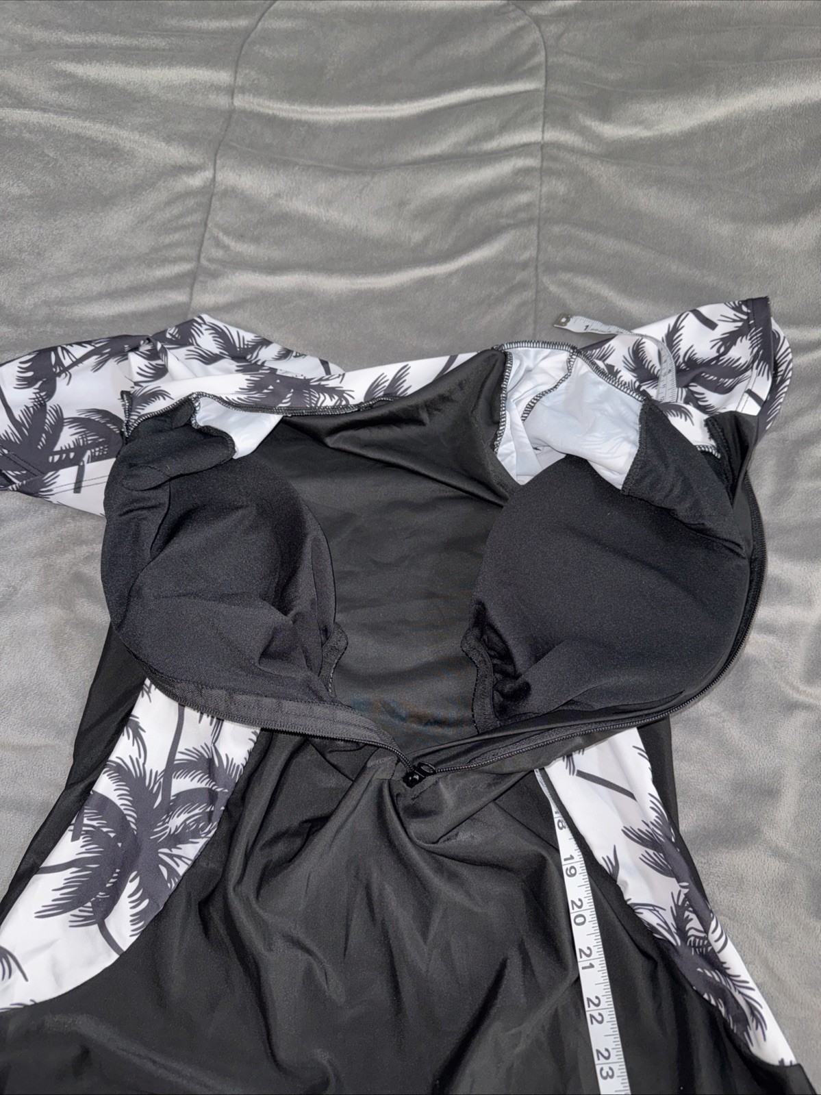Unbranded Women’s Short Sleeve, Shorts 1pc 3/4 Zip Up Surfing Swim Suit Sz 4XL