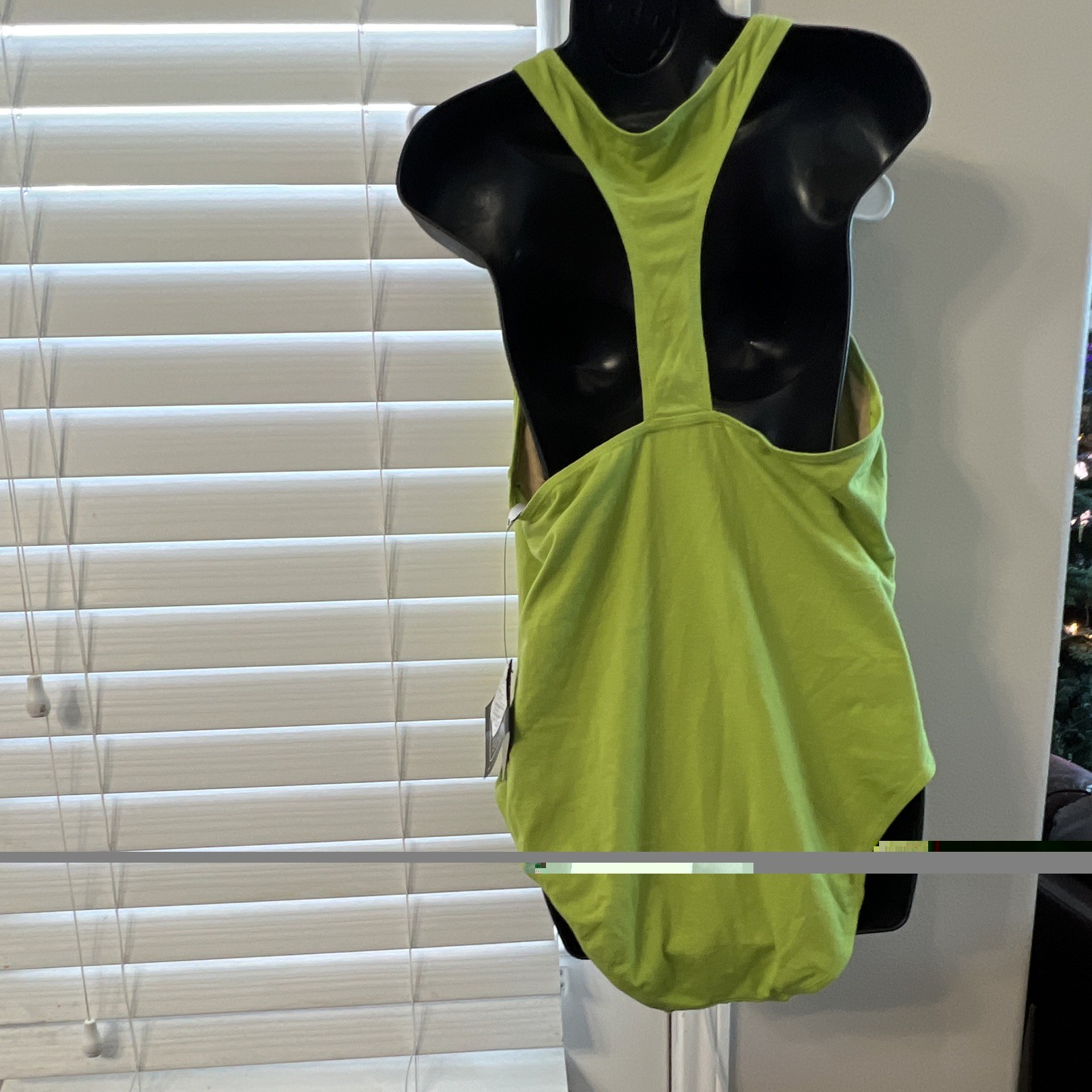 Women’s Green Solid One-Piece Sleeveless Racerback Swimsuit Style Size 18W