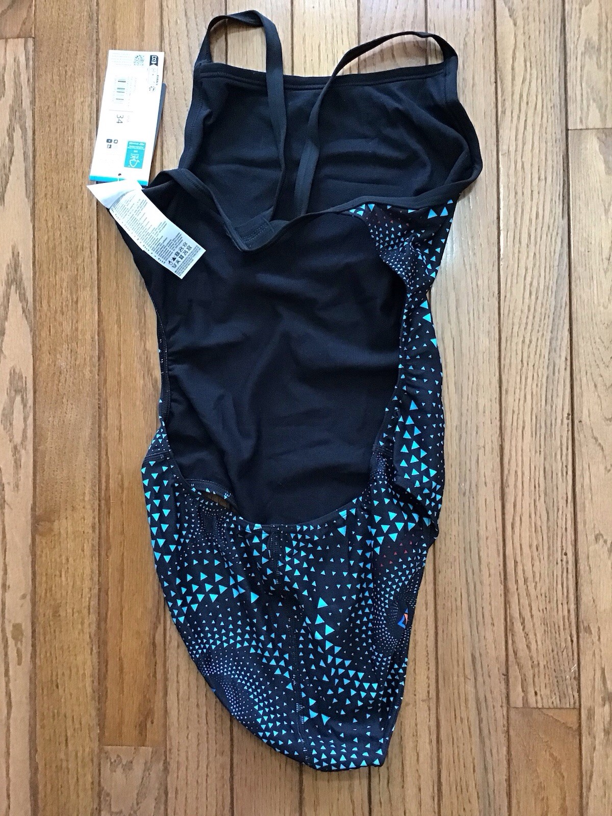 New Arena Fireflow Challenge Back Swimsuit Women Size 34 Black Racerback (T6-17)