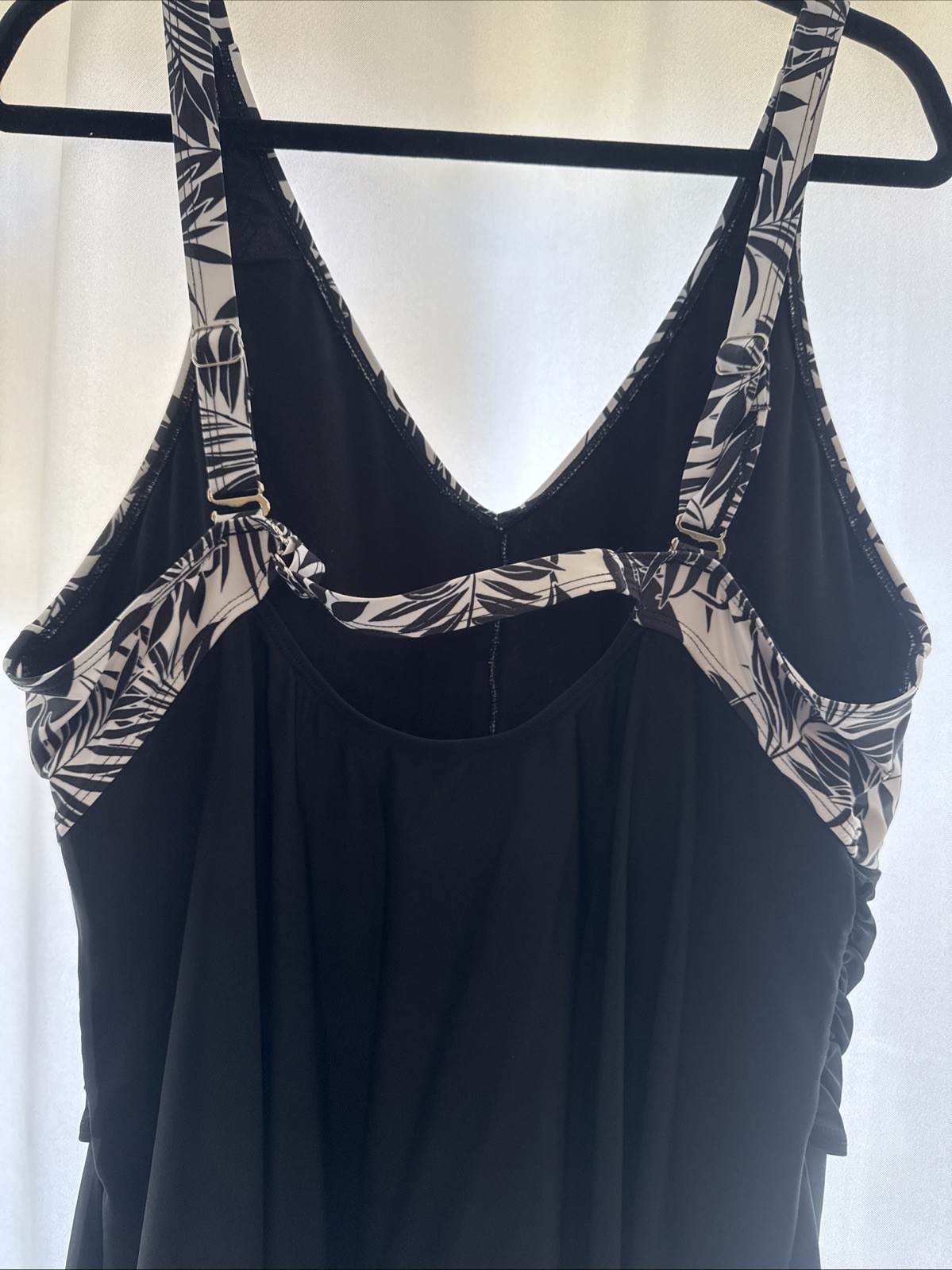 Women’s Plus Size Black and White Bathing Suit 20W Swimsuit One Piece