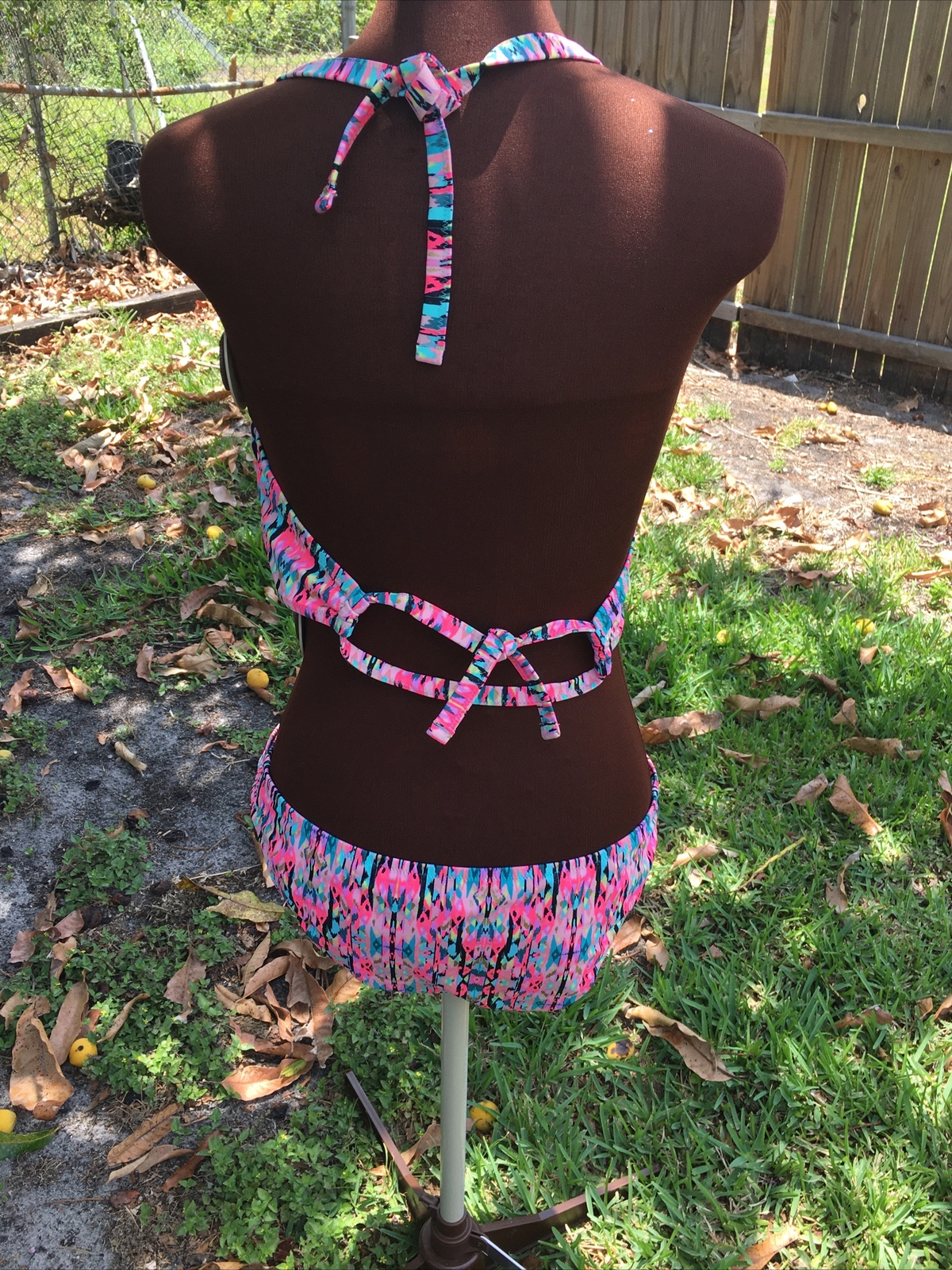 NWOT SHADE&SHORE WOMENS SWIMSUIT ( 2PC) SIZE XLARGE