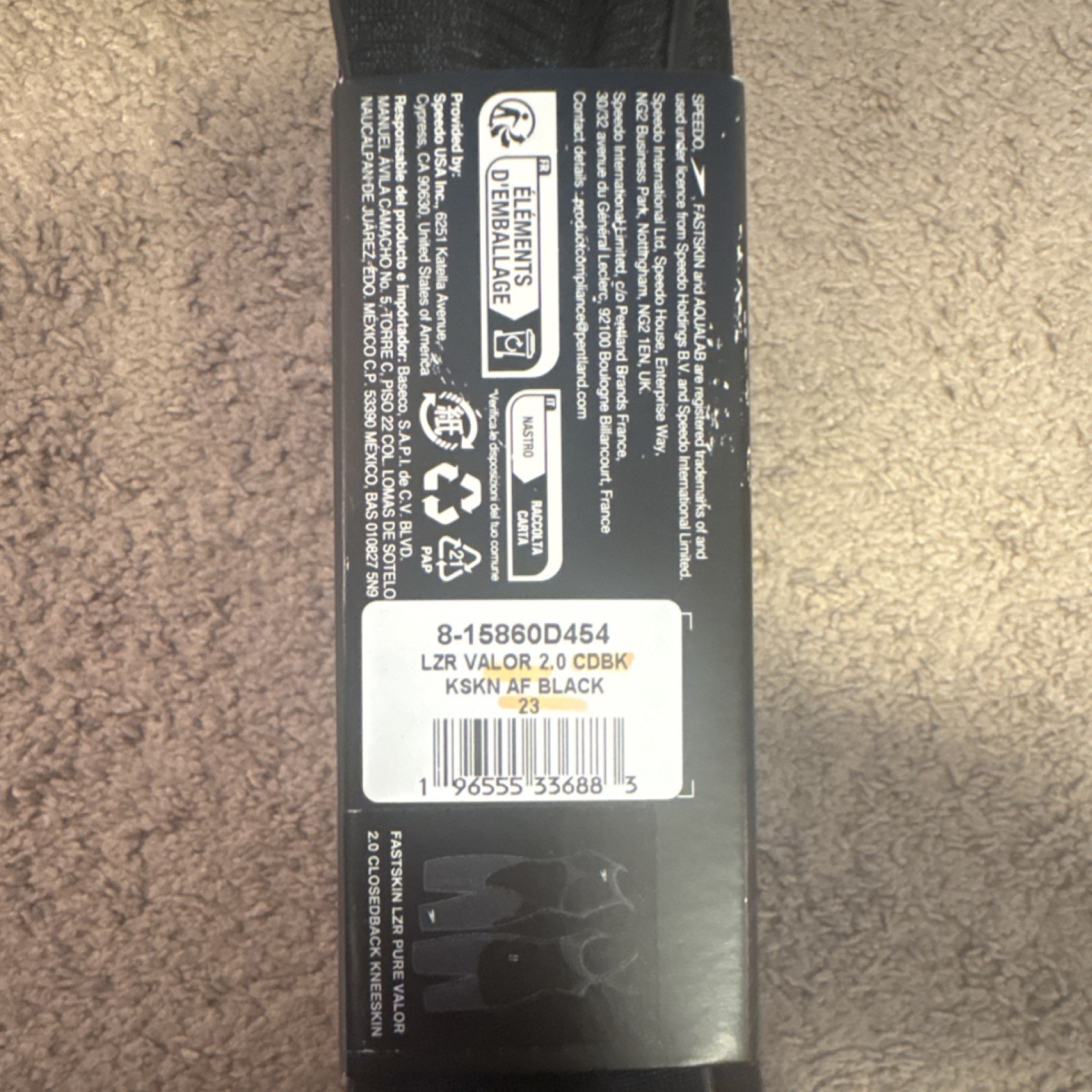 Speedo Valor 2.0 Closedback Kneeskin Black Size 23 (BRAND NEW with tag and box)