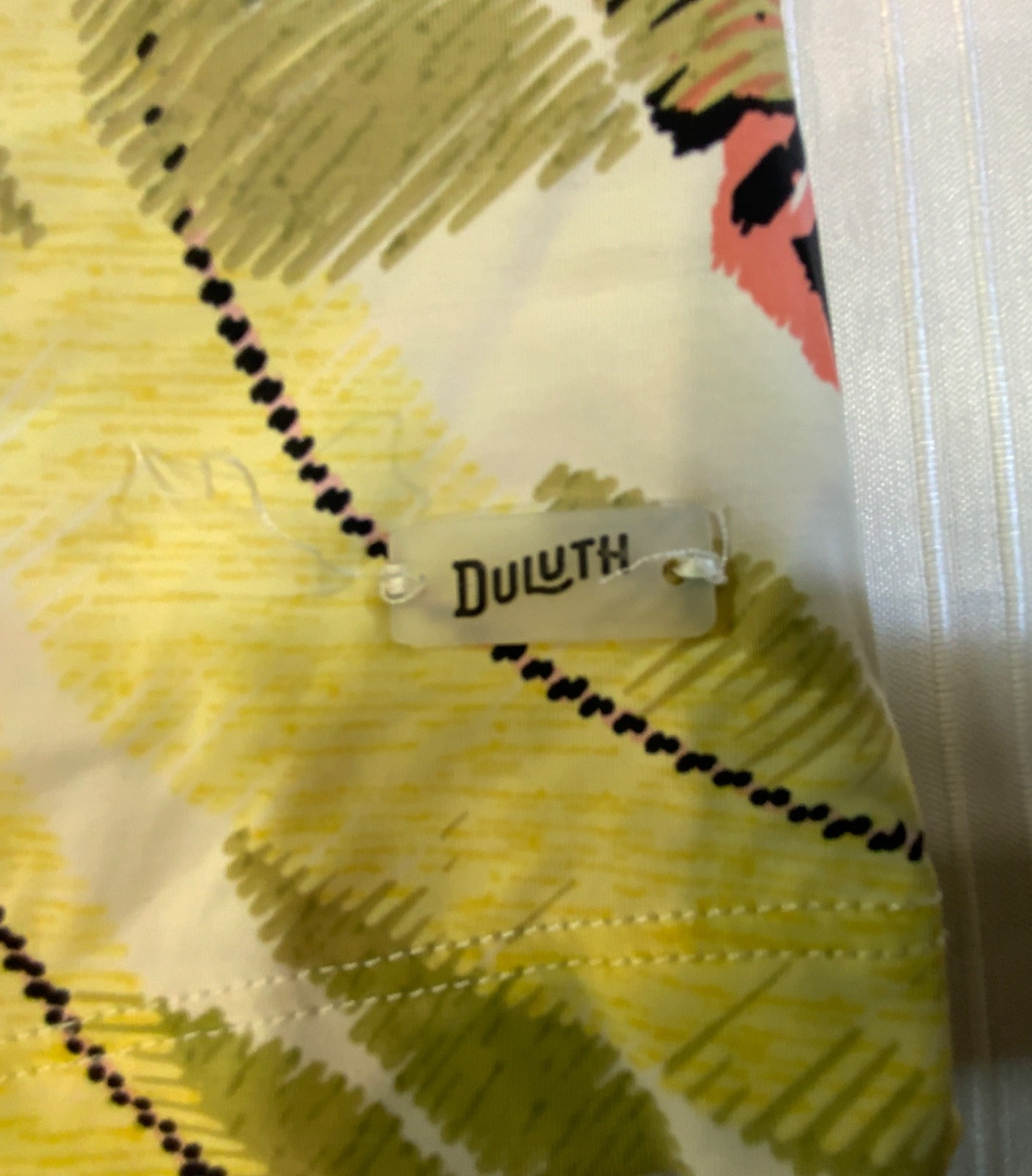Duluth Trading Swim Top Sz 8 Built-in Bra Tropical Toucan Rash Guard