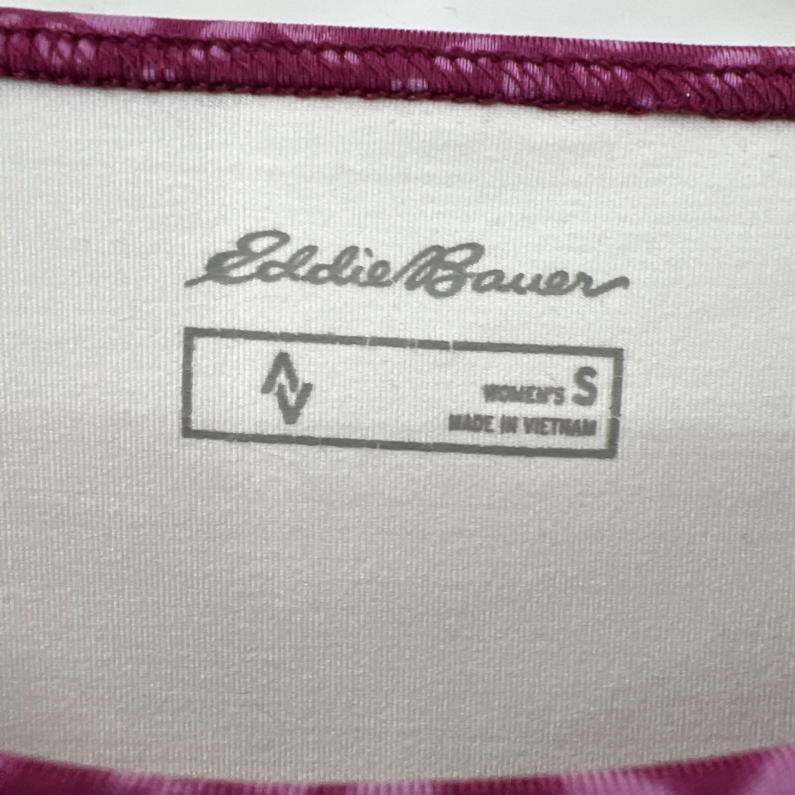 Eddie Bauer Long Sleeve Amphib Rashguard Swim Top Berry Pink Floral White Small