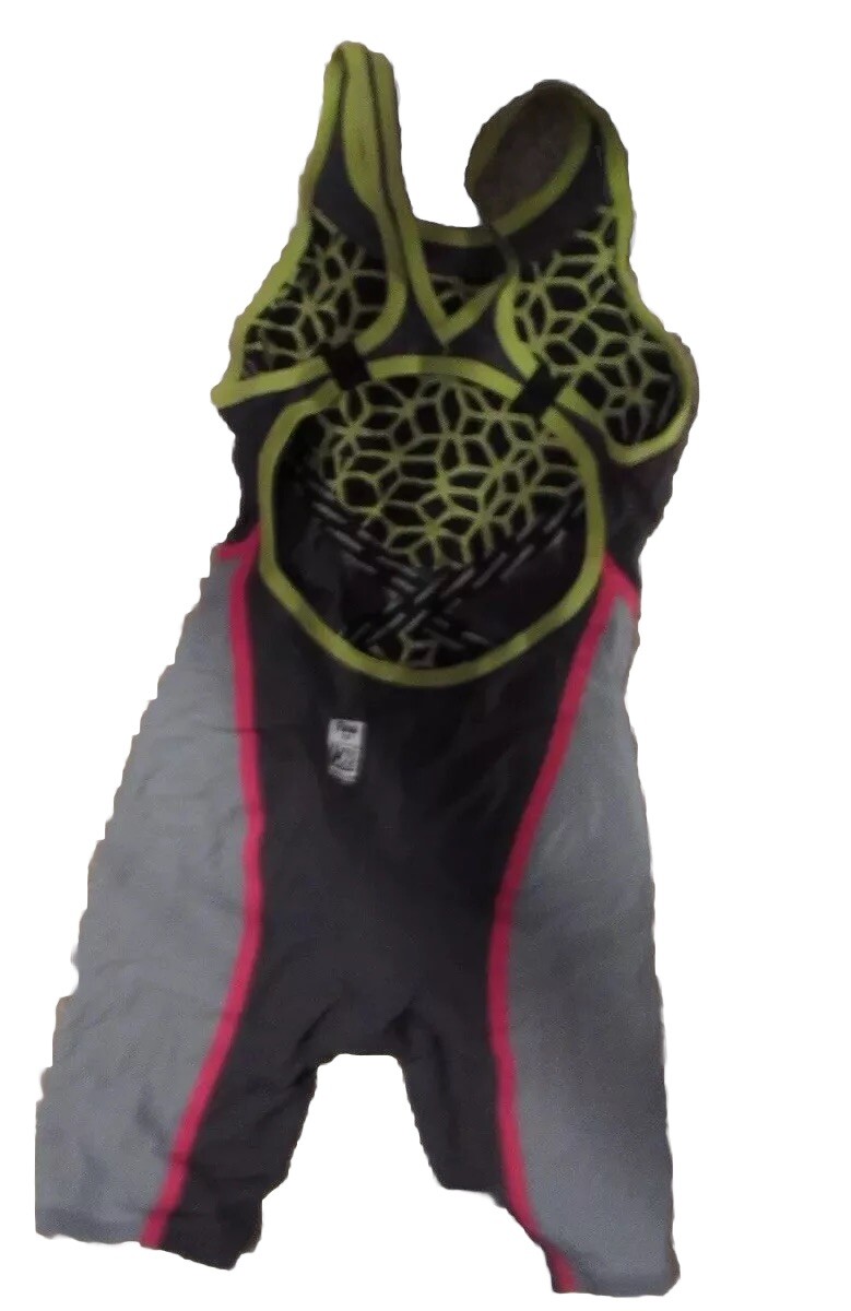 Arena Powerskin CARBON ULTRA Kneeskin CB- Tech suit- Women’s size 30