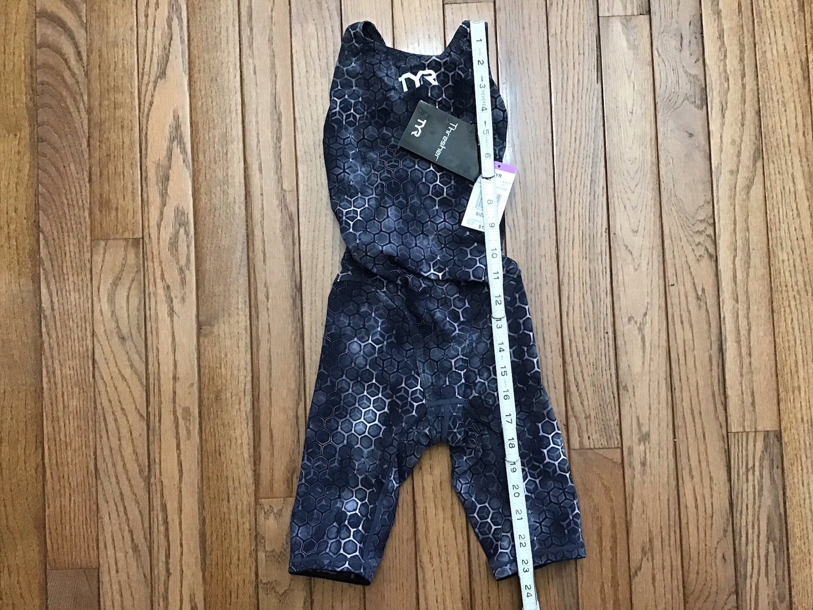 New TYR THRESHER Akurra Women Size 20 Gray Swimsuit Compression (T1-4)