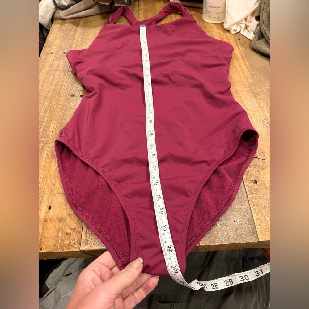 TYR Maroon Racerback One Piece Swimsuit Athletic Training Burgundy Likely M