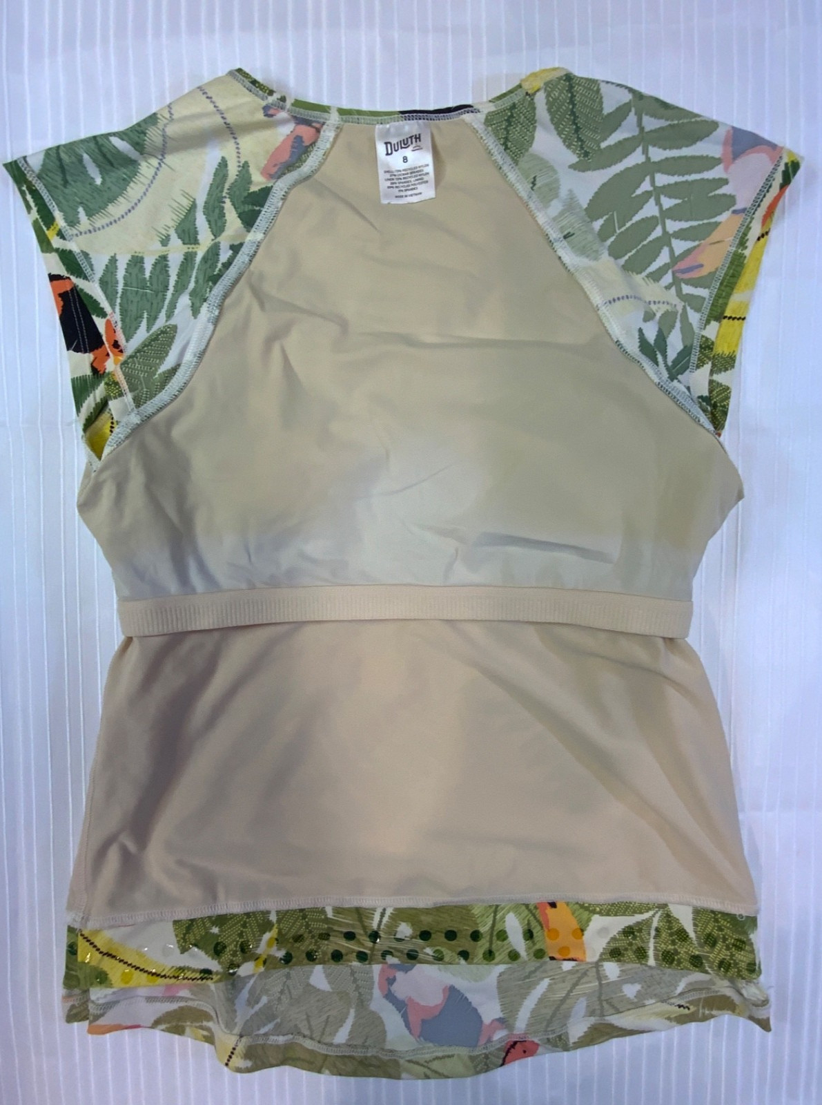 Duluth Trading Swim Top Sz 8 Built-in Bra Tropical Toucan Rash Guard