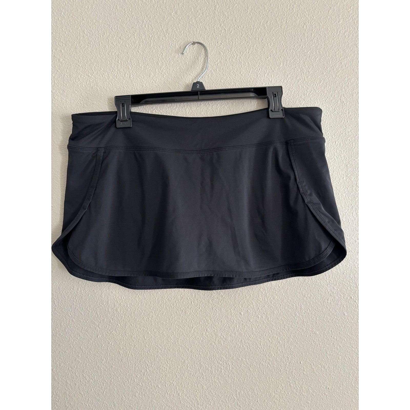 Athleta Kata Swim Skirt Womens Large Black Resort Vacation Tropical Athletic