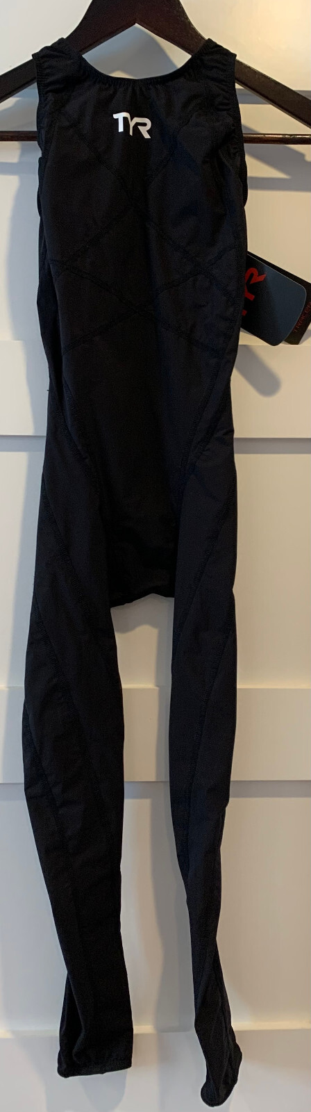 TYR Women’s Black 26L Tracer Light Aeroback Swimsuit Full Body USA Made New