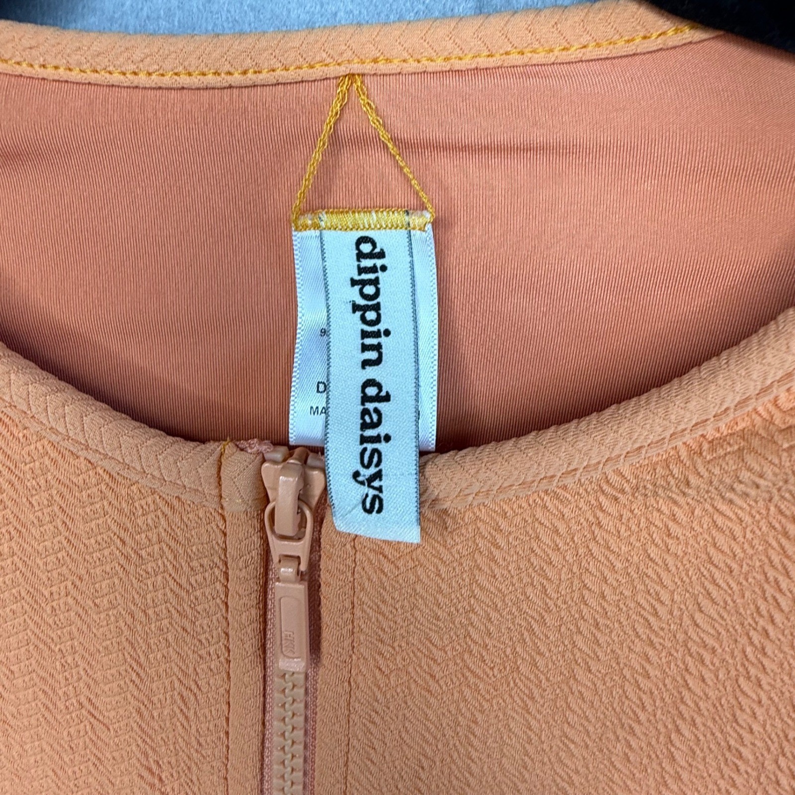 Womens Dippin Daisy’s Orange Swim Textured Half Zip Long Sleeved Rash Guard M