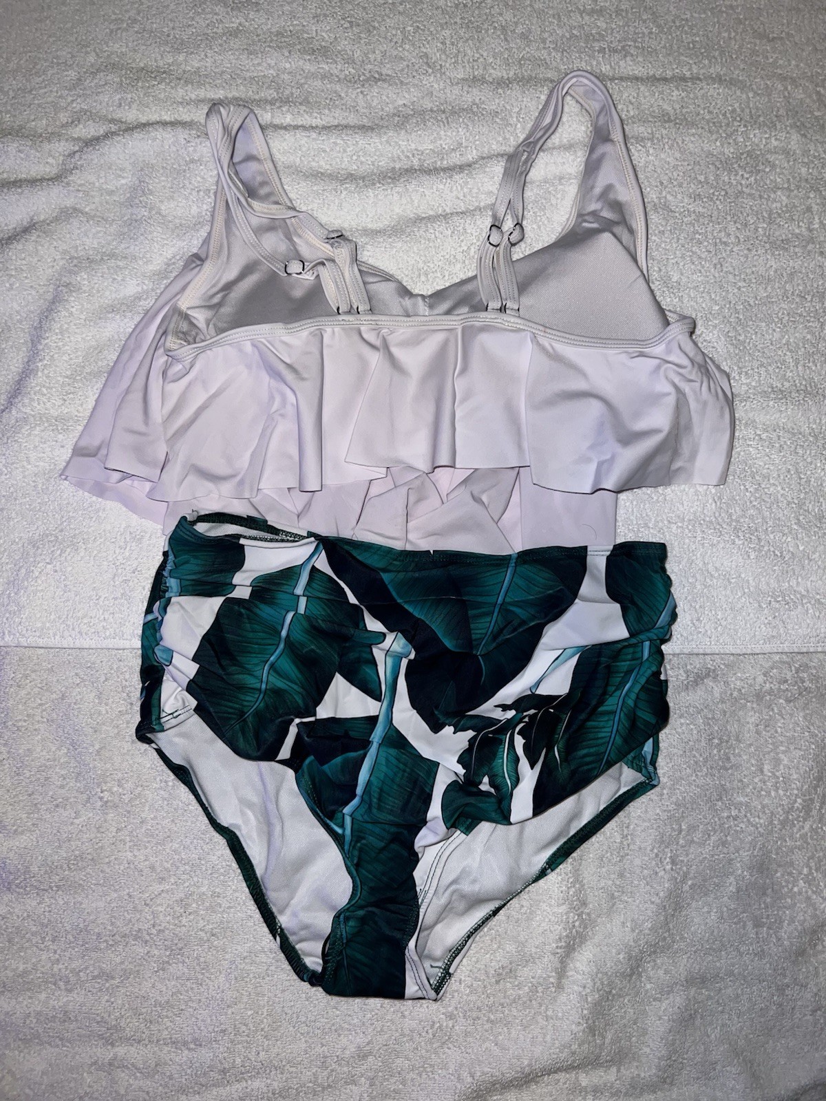 New Women’s 2pc Swim Suit *Large*