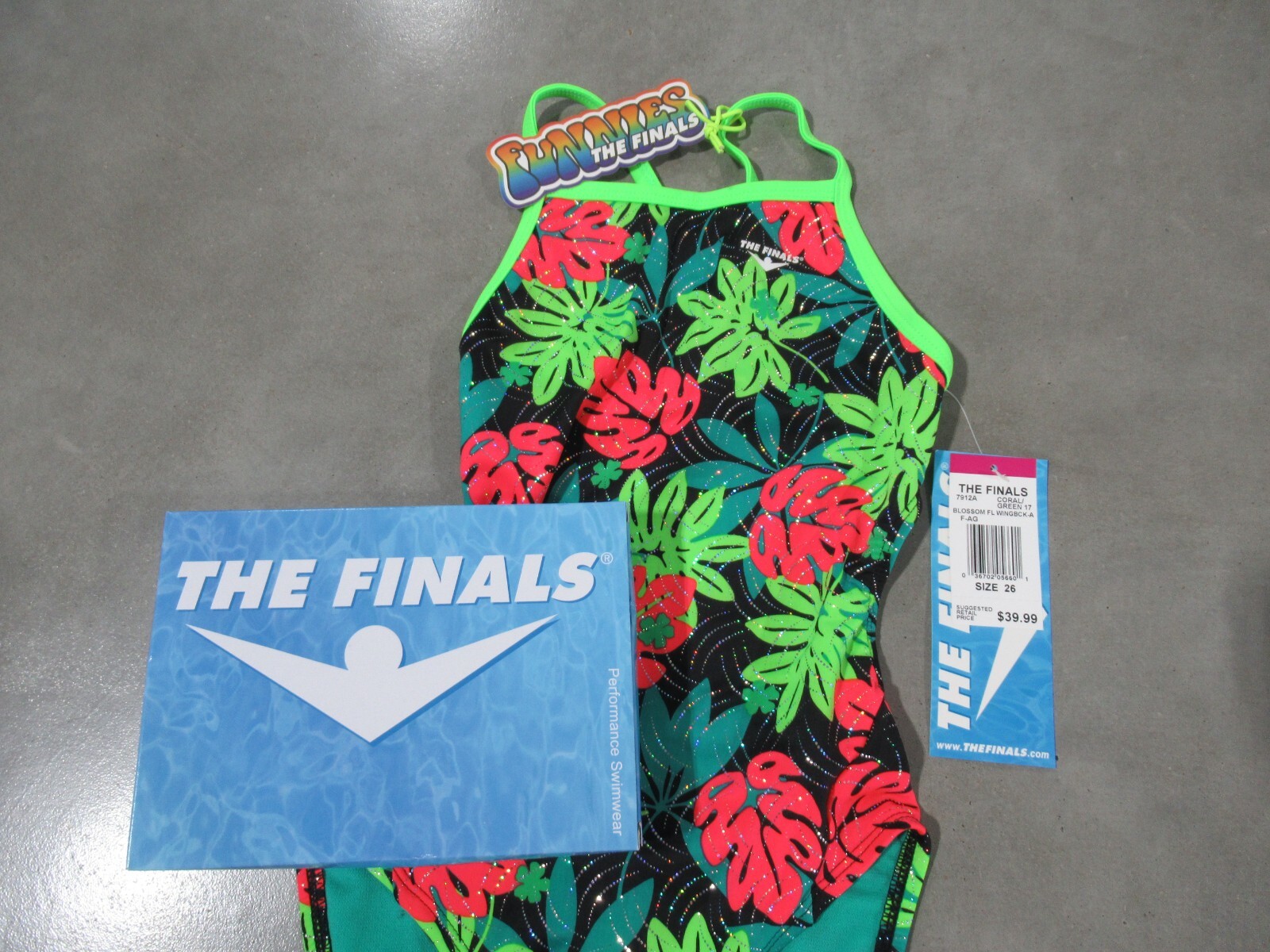 TYR The Finals Blossom Foil Size 26 Coral/Green *NWT*