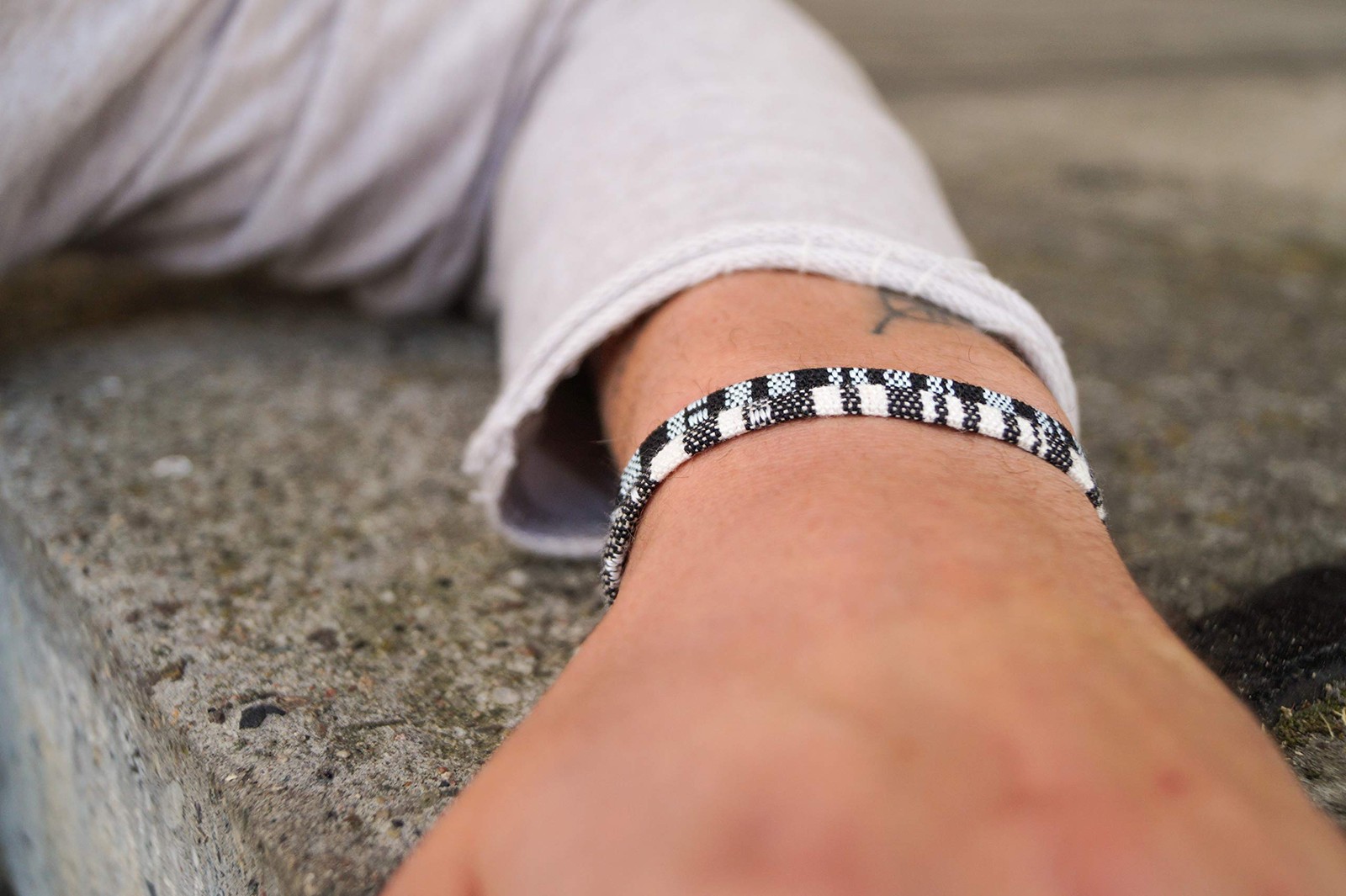 Made by Nami 2 Pcs Boho Surfer Bracelets for Women and Men Black & White