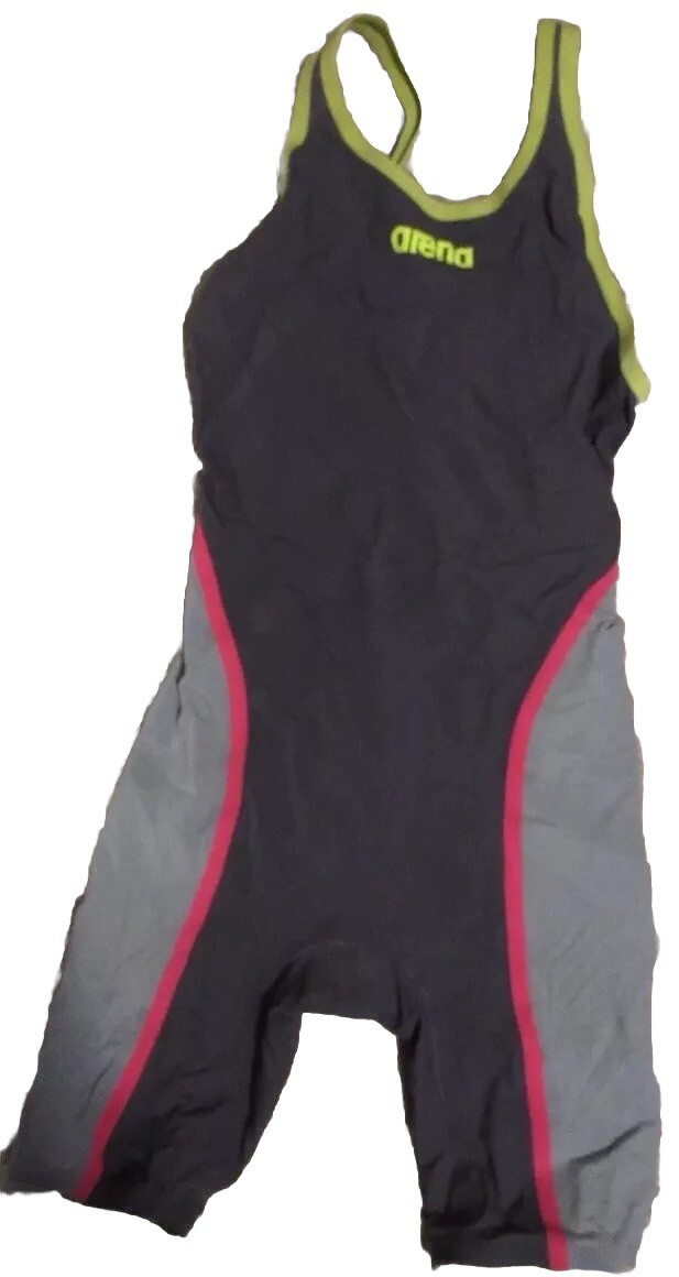 Arena Powerskin CARBON ULTRA Kneeskin CB- Tech suit- Women’s size 30