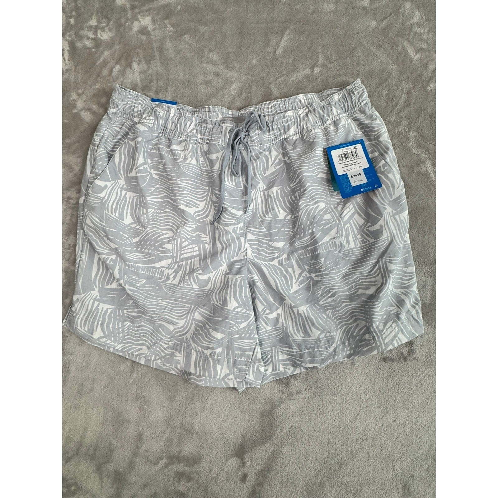 Columbia Women’s Super Clearwater Shores Water Shorts Size L Grey Leaf Print