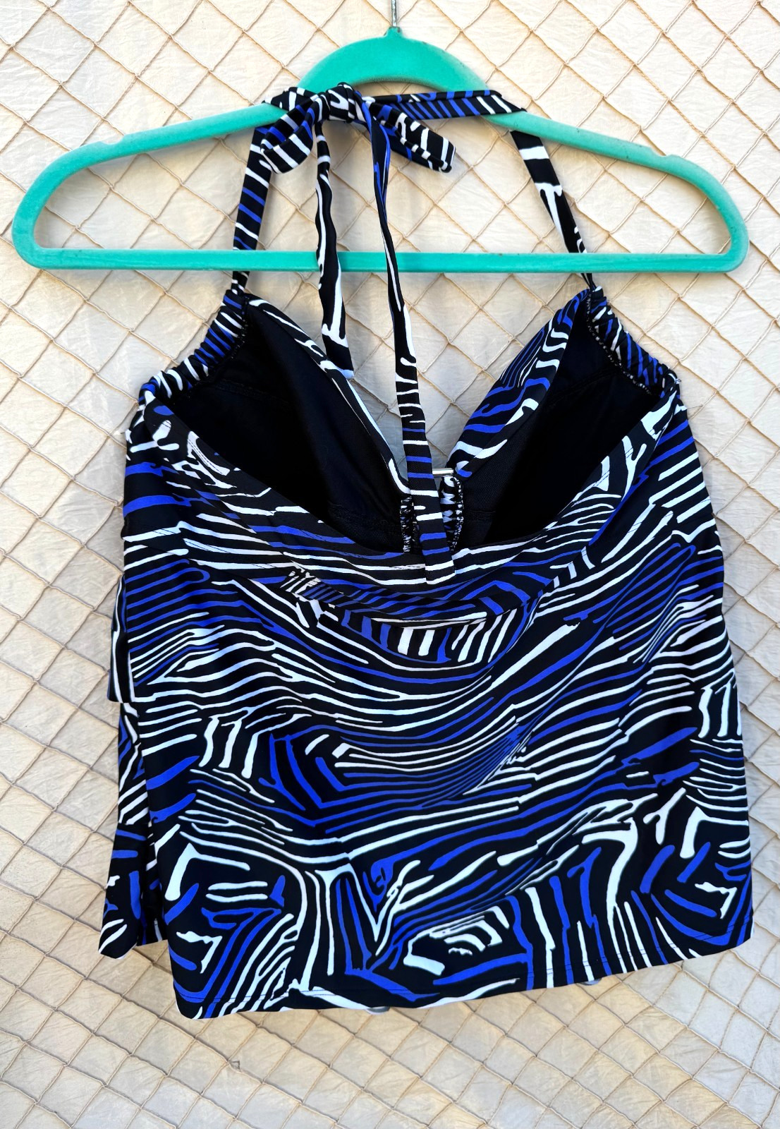 Catalina Size 1X (16W) Women’s Black Print V-Neck Halter tie Tankini Swim Top