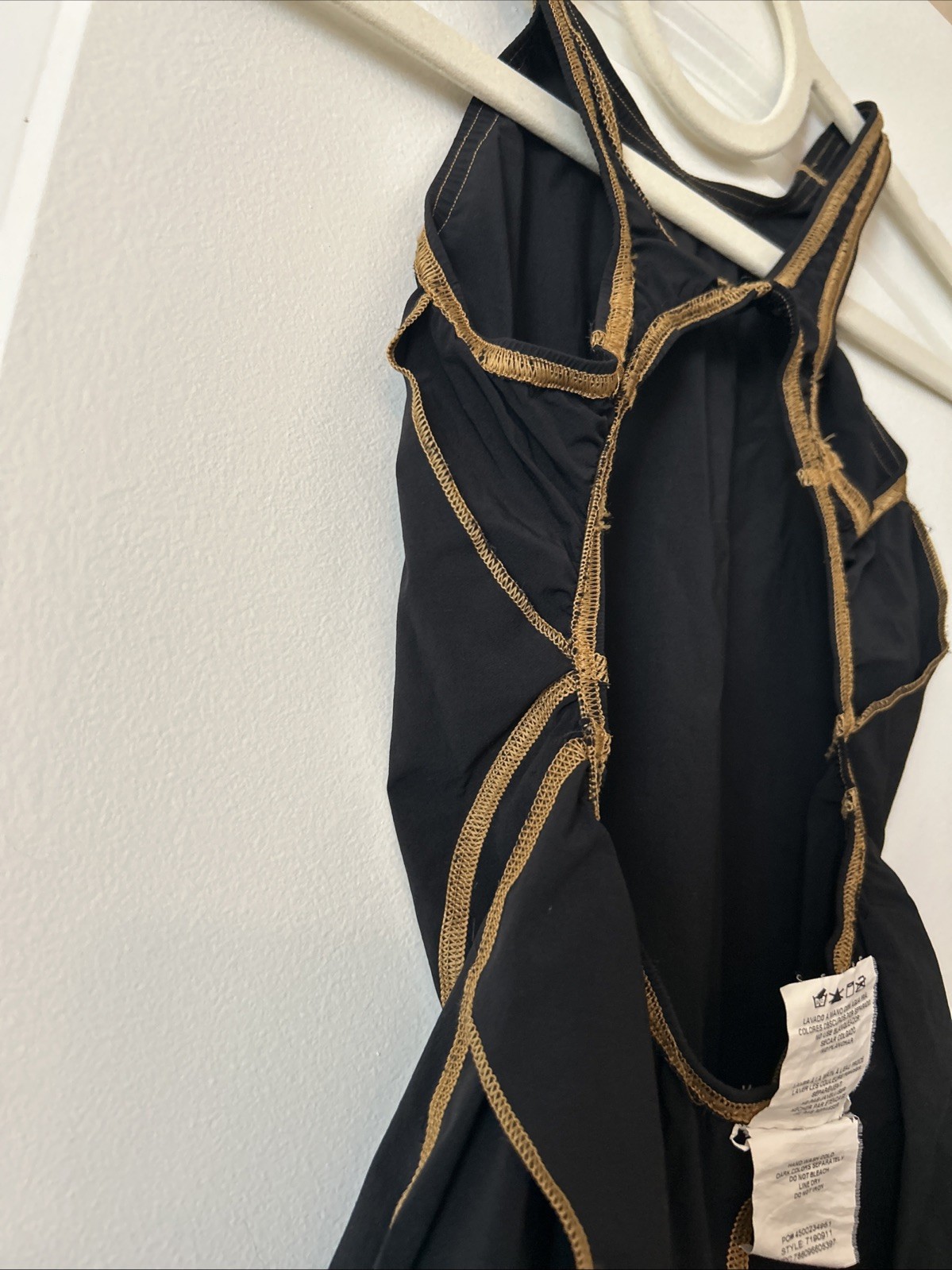 Speedo SIZE 23 – Lzr Racer Pro Recordbreaker Kneeskin Blk/Gold Trim – PRE-OWNED