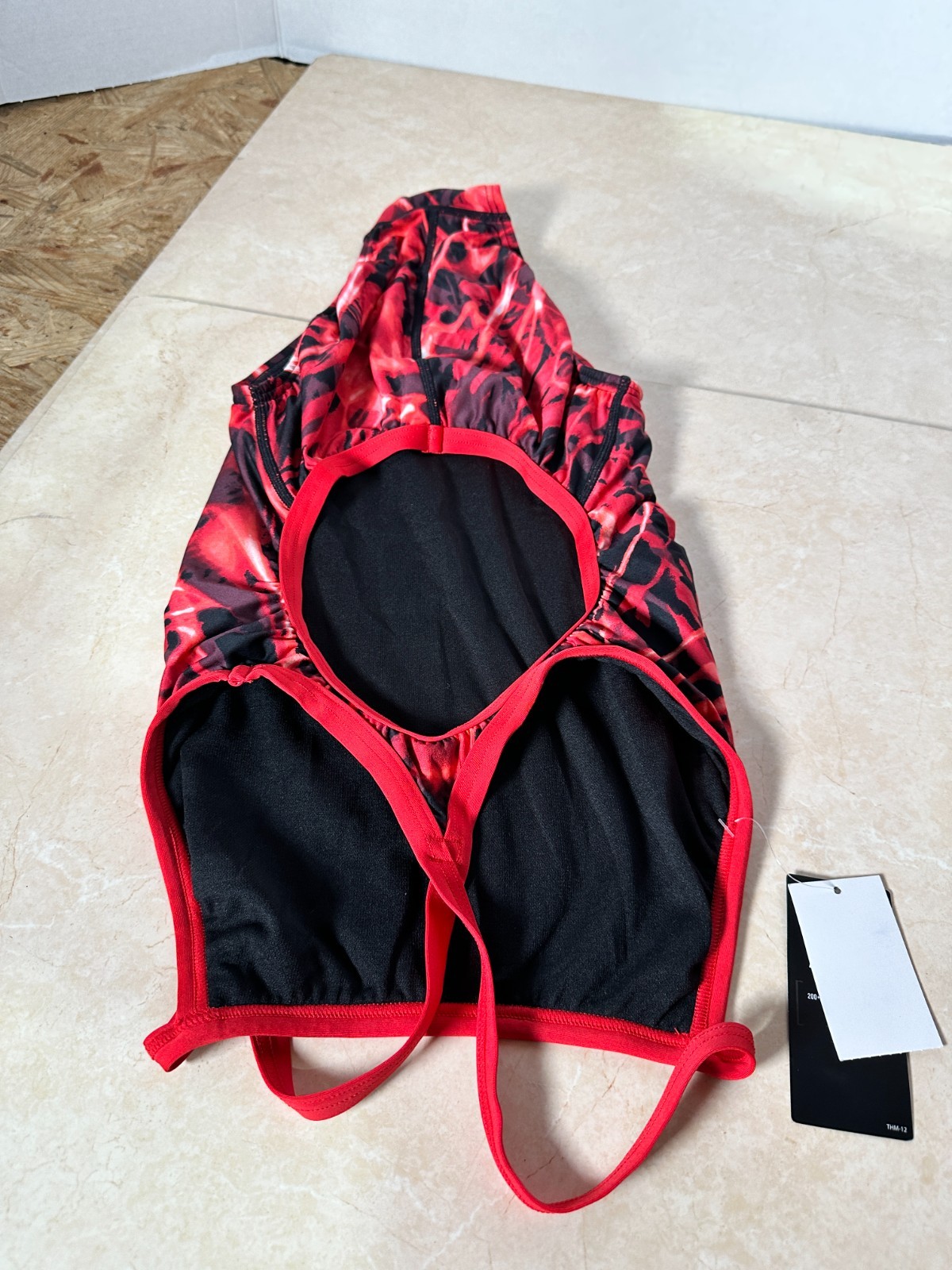 TYR Women’s Electro Diamondfit Swimsuit – 2024 red New size 32