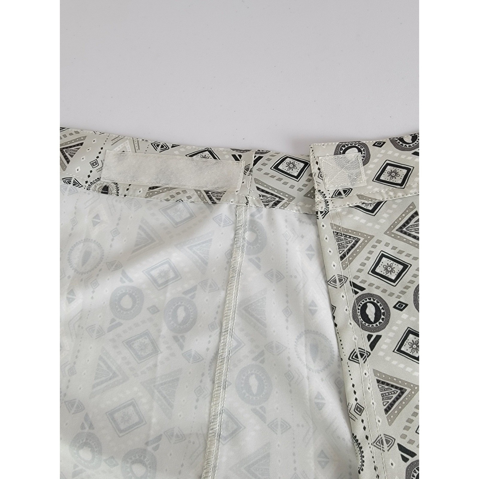 RipSkirt Hawaii Wrap Skirt L Grey Tribal Geometric Length 2 Travel Beach