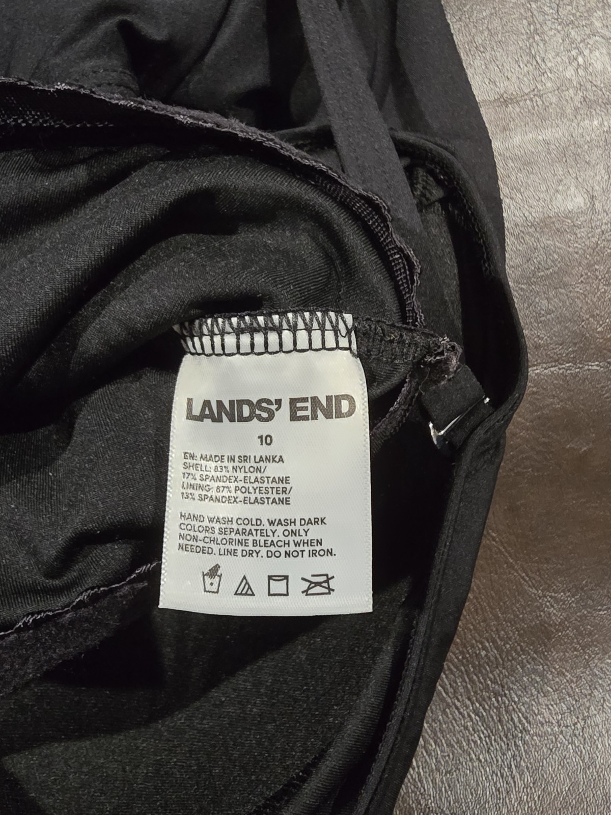 Lands’ End Women’s Sculpting Suit Ruffle Bandeau One Piece Swimsuit Sz 10 Black