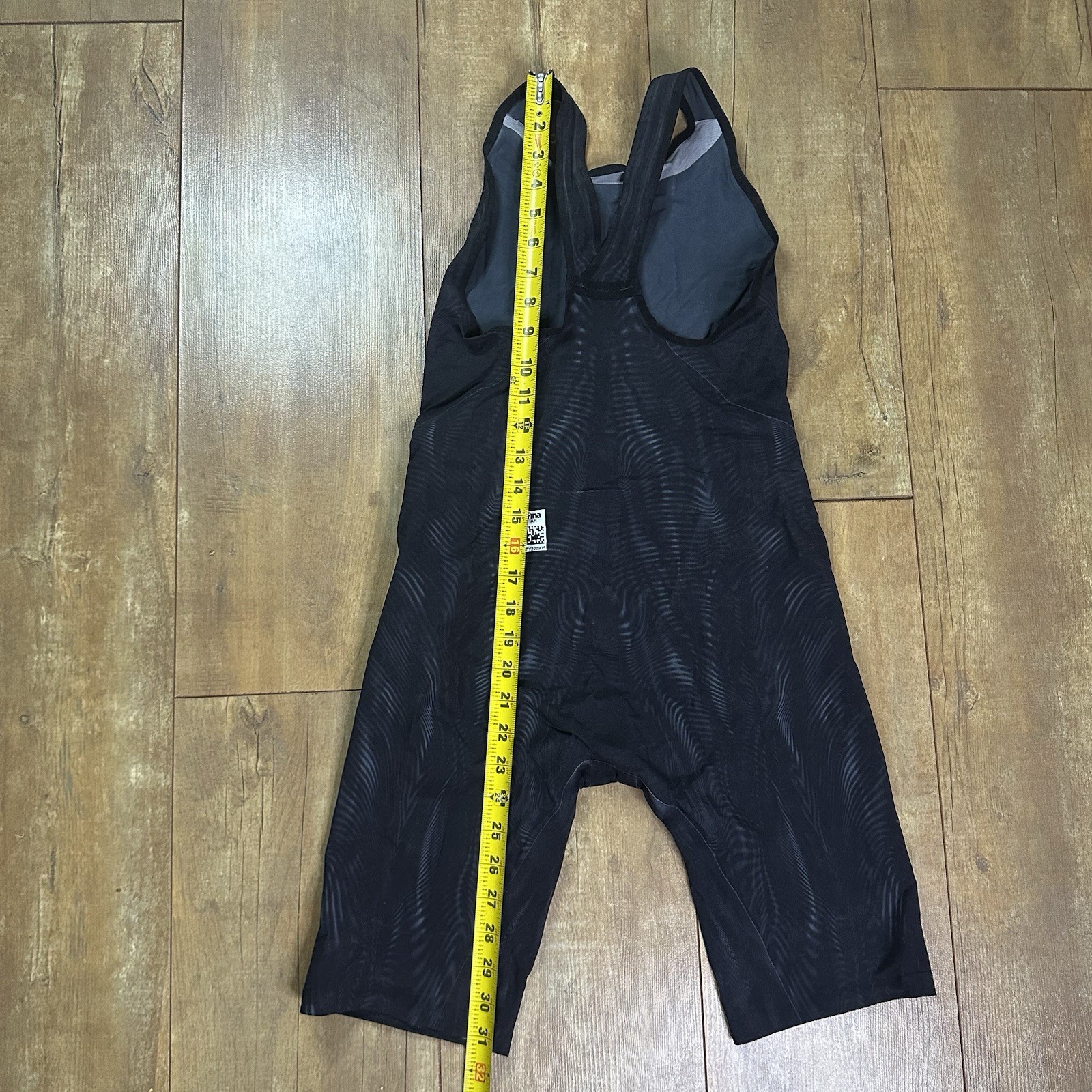 TYR Venzo Genesis Women’s Black Closed Back Tech Swimsuit Size 32