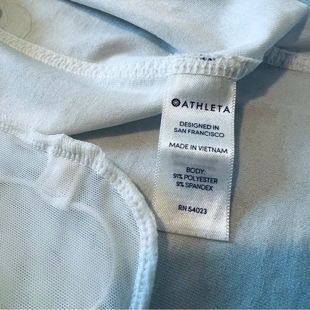 Athleta Pacifica White short sleeve rashguard zip center hidden pocket NWOT XL