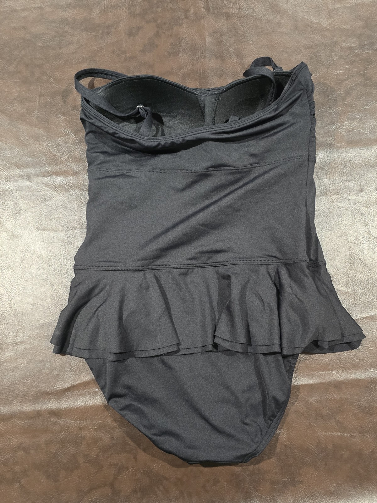 Lands’ End Women’s Sculpting Suit Ruffle Bandeau One Piece Swimsuit Sz 10 Black