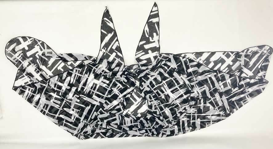 Beach Belle One Piece Swimsuit Womans Plus Size 24 Black & White W/Sarong NWT