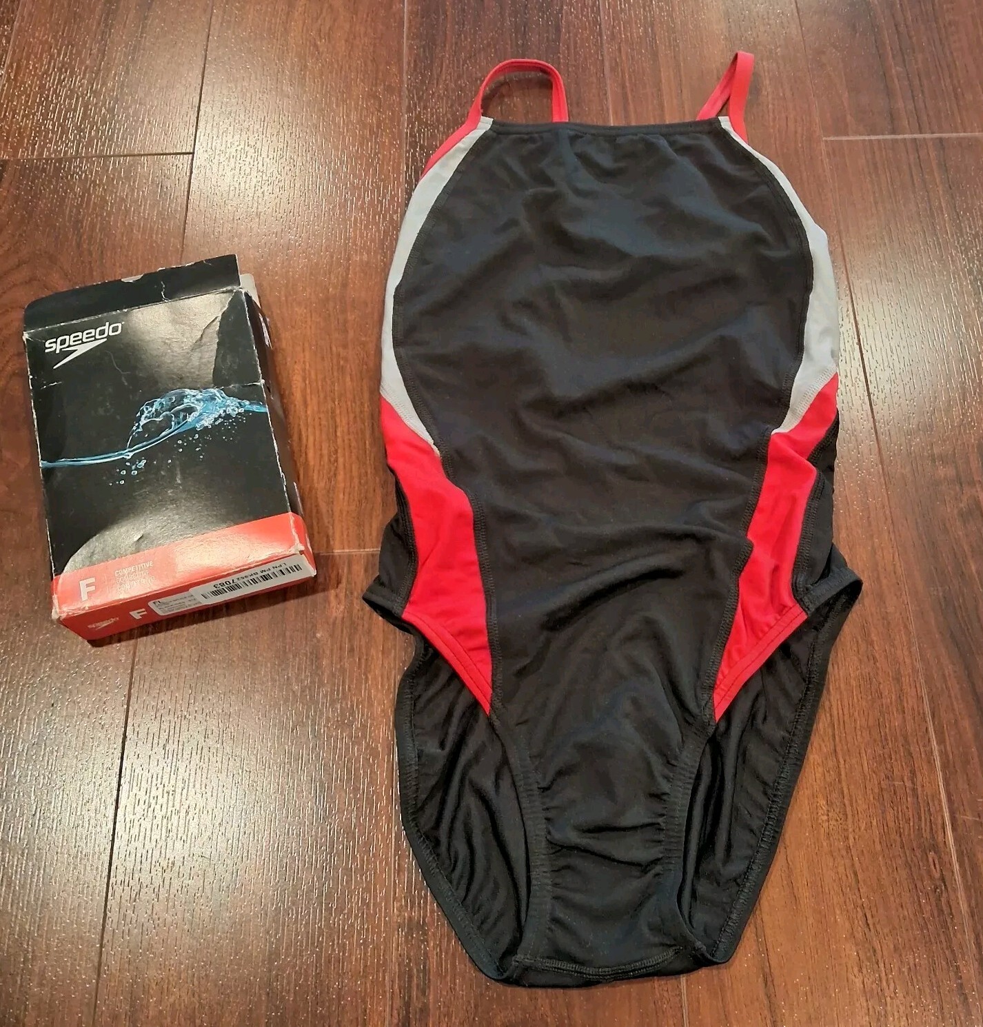 NIB Women’s Competitive Speedo FL Splice Crossback A Size 8|34 Black/Red 972