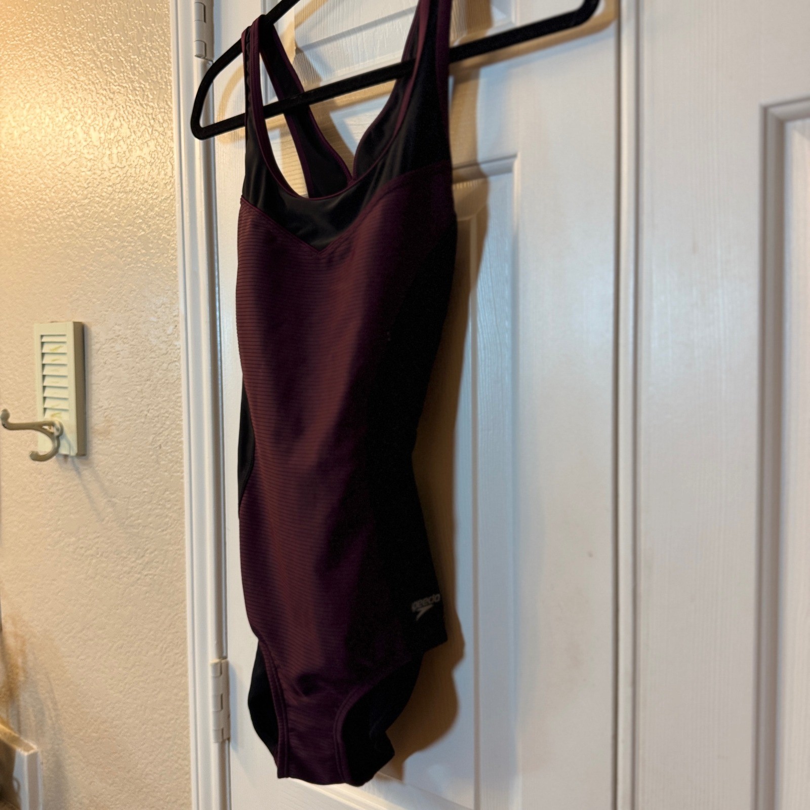 Speedo Women’s Swimsuit Small Plum Purple Black Ribbed Racerback Training