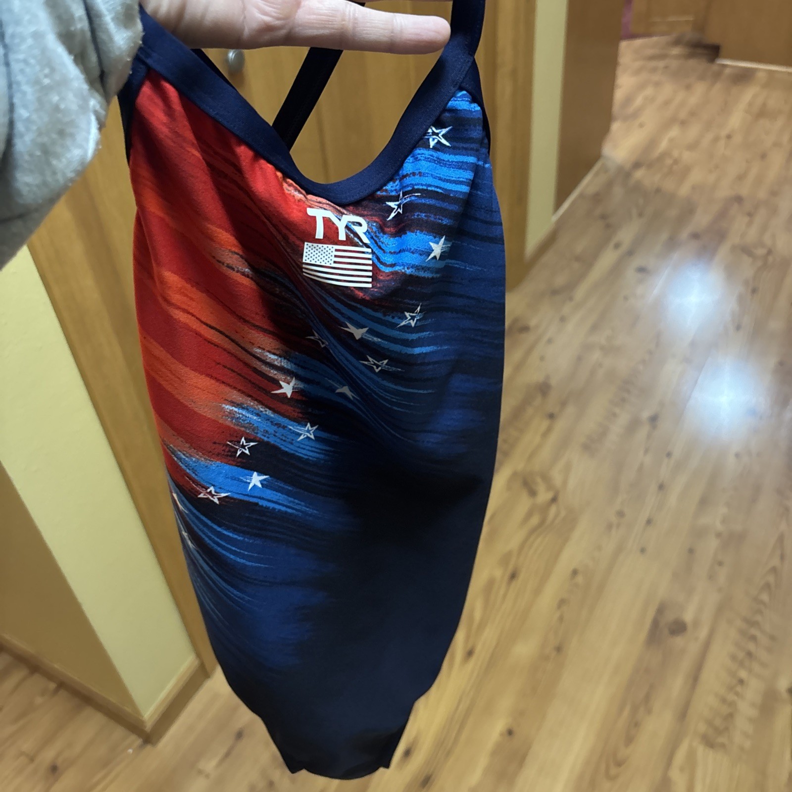 NWT Women’s TYR 34 Red/Navy 1-Piece Swimsuit DMDFIT Valiance Durafast Patriotic
