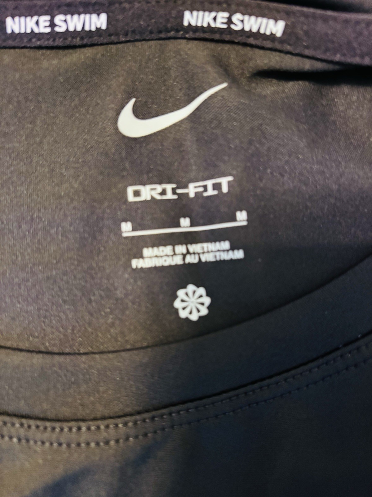 Nike Swim Shirt women’s Black Dri-Fit ShortSleeve UPF 40+ Pullover Worn Onc Sz-M