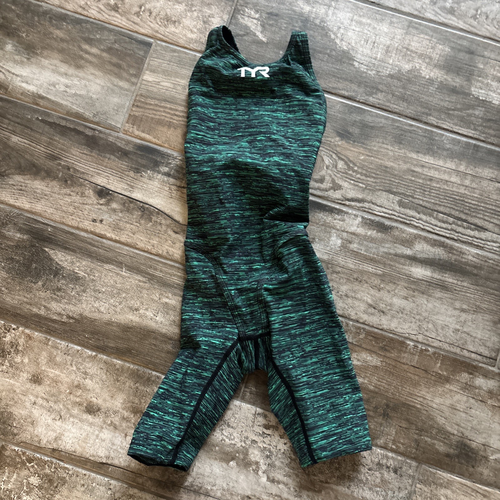 TYR Women’s Thresher Baja Open Back Sz 20 Kneeskin Swimsuit FINA Approved Green